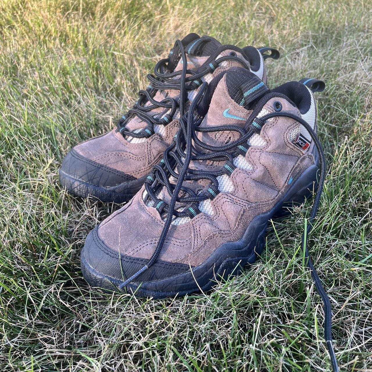 women's acg nike boots