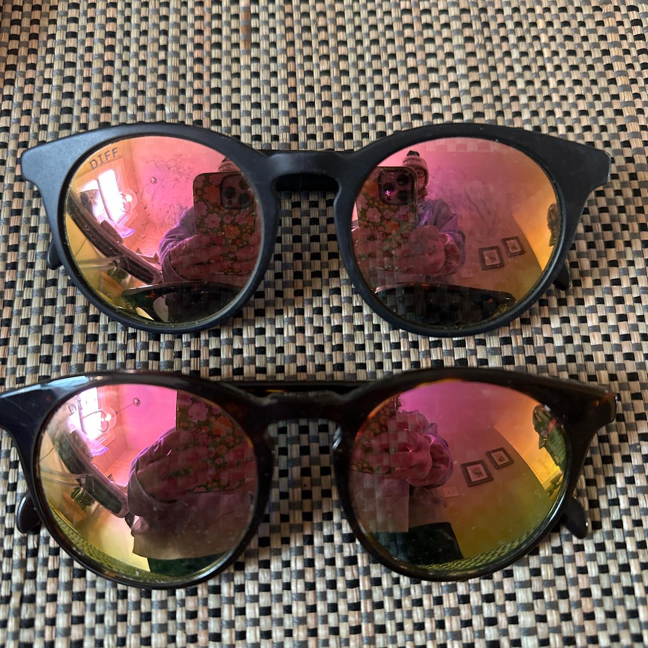 DIFF Women's Round Sunglasses - Black/Multi – DIF… - image 1