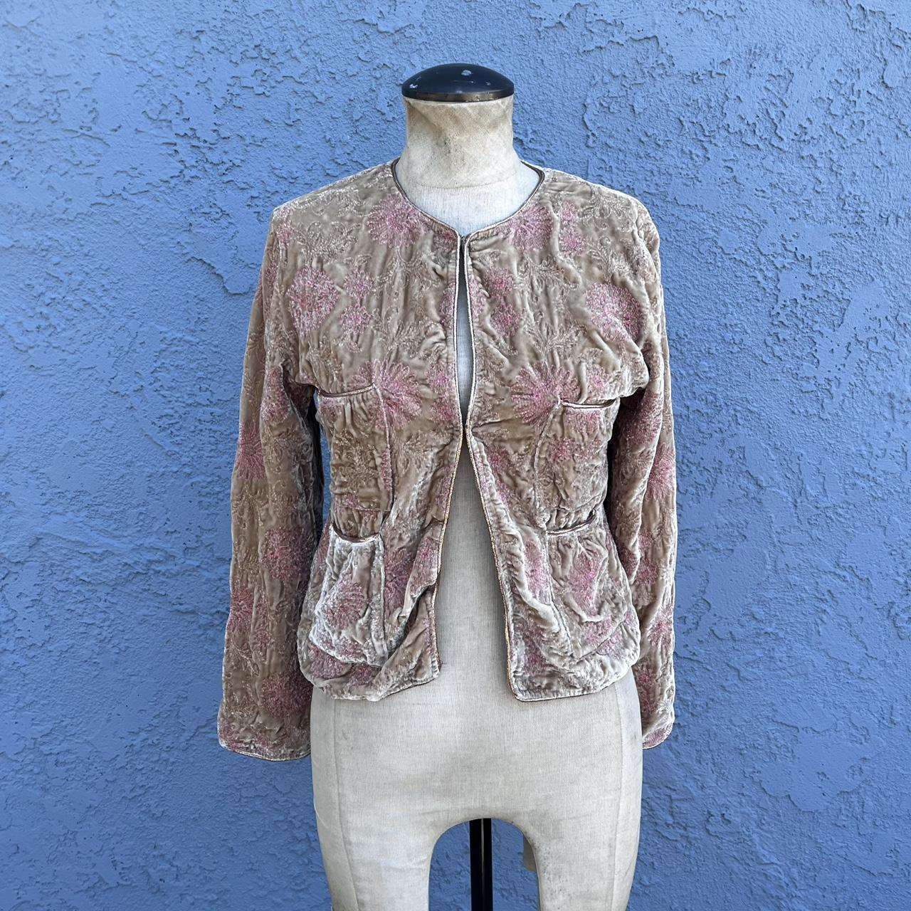 item listed by kerrisvintage