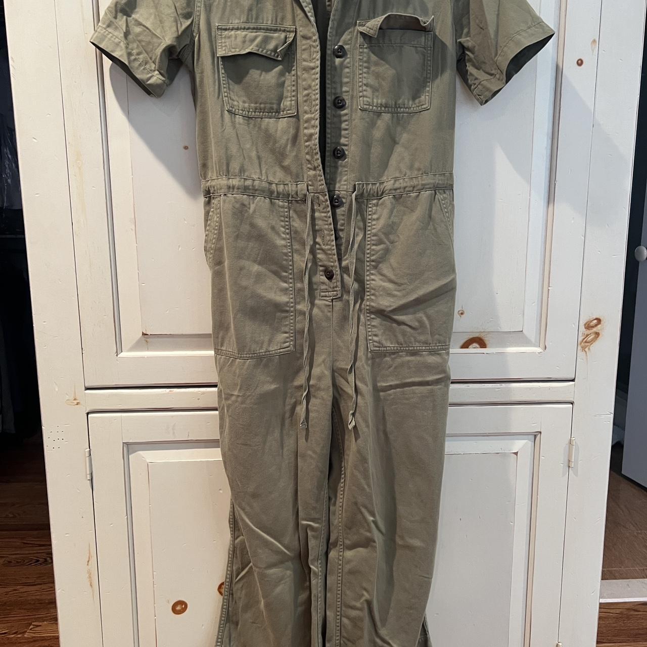 Gap army green cargo jumpsuit with tie at the