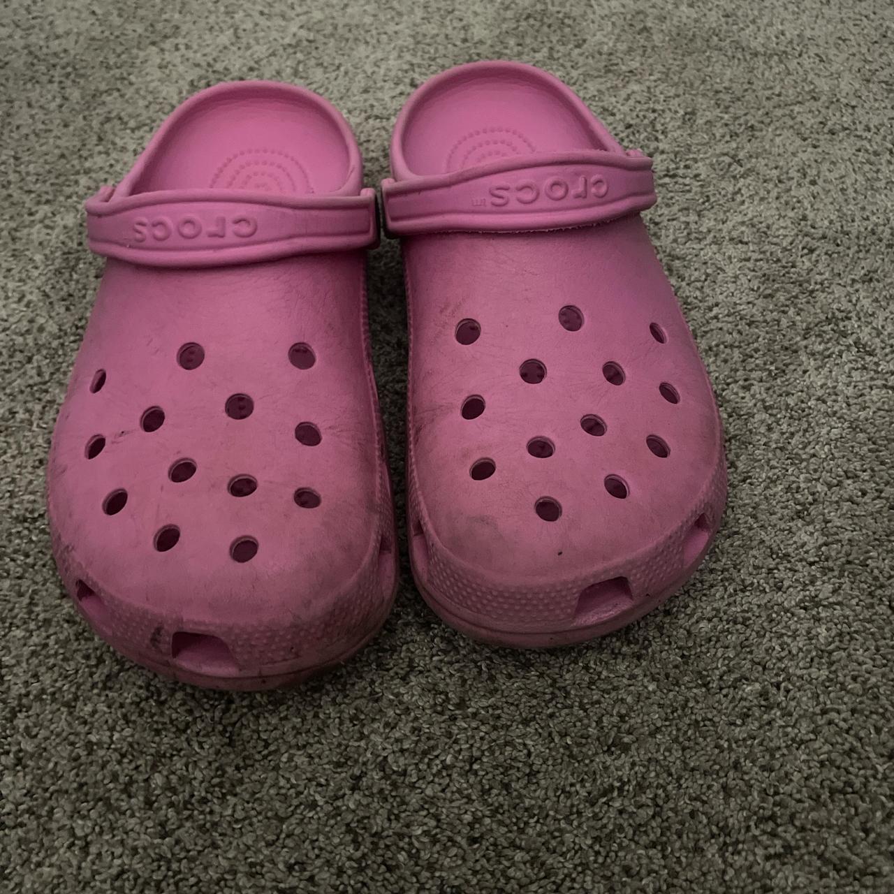 Pink crocks mens size 10 worn slightly dirty good