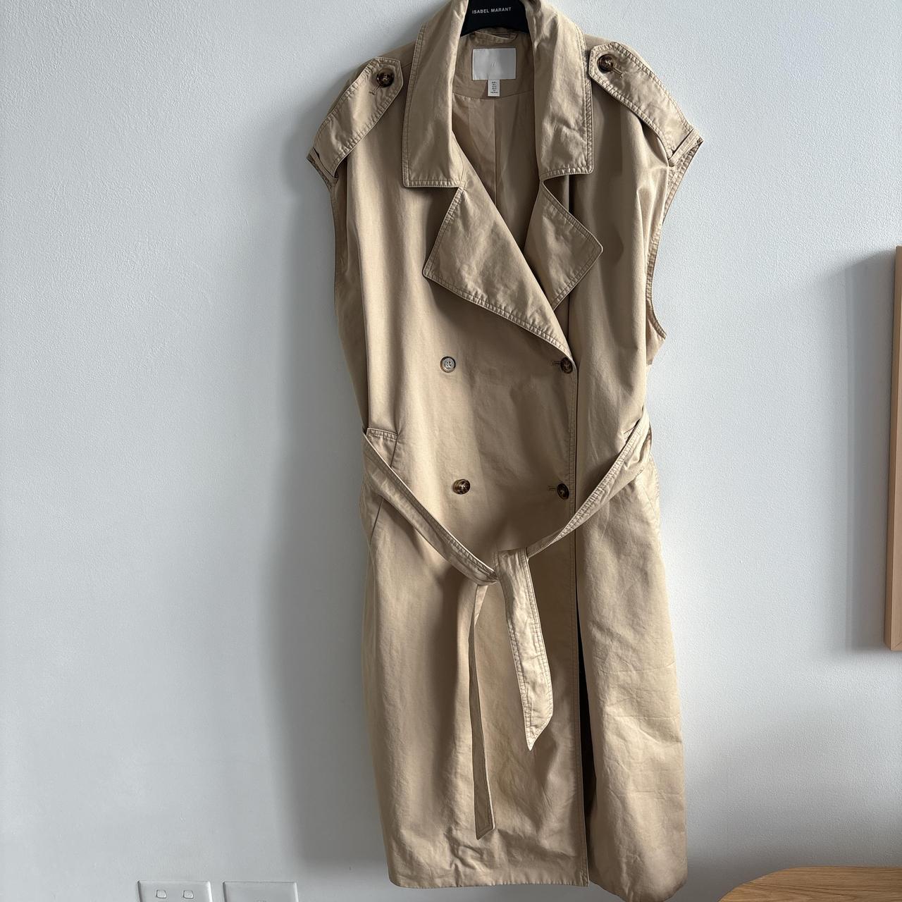 item listed by the_style_curation