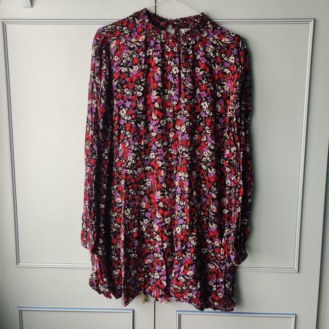 Stradivarius floral swing dress. Size medium. Only... - Depop