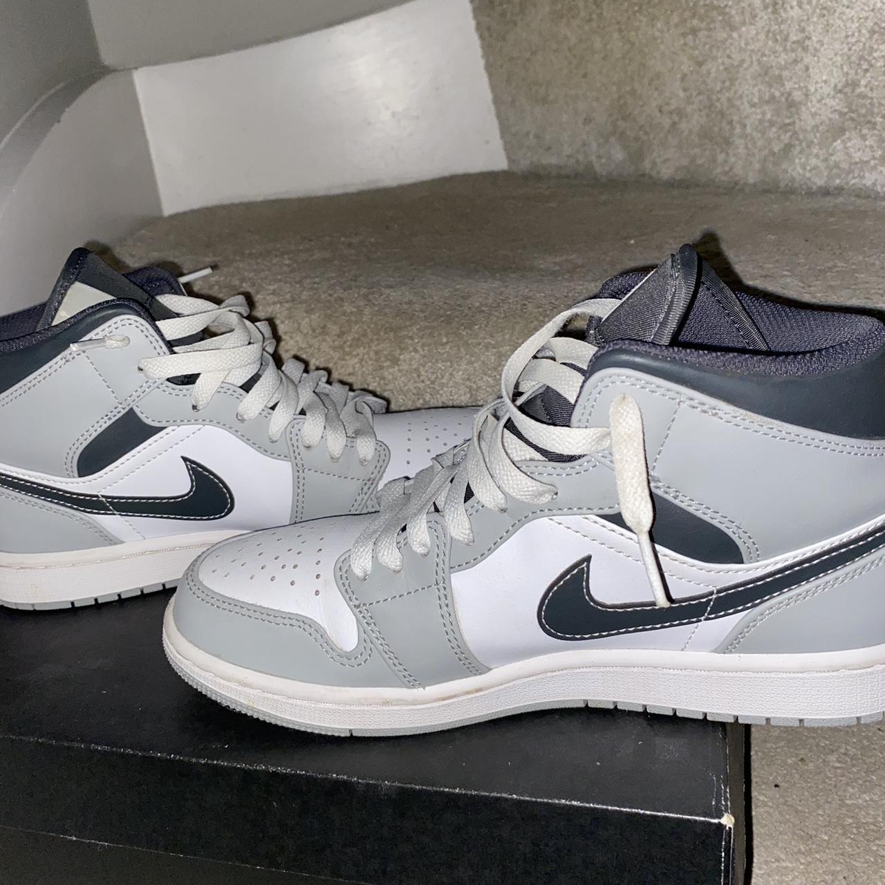 smoke grey jordan mids