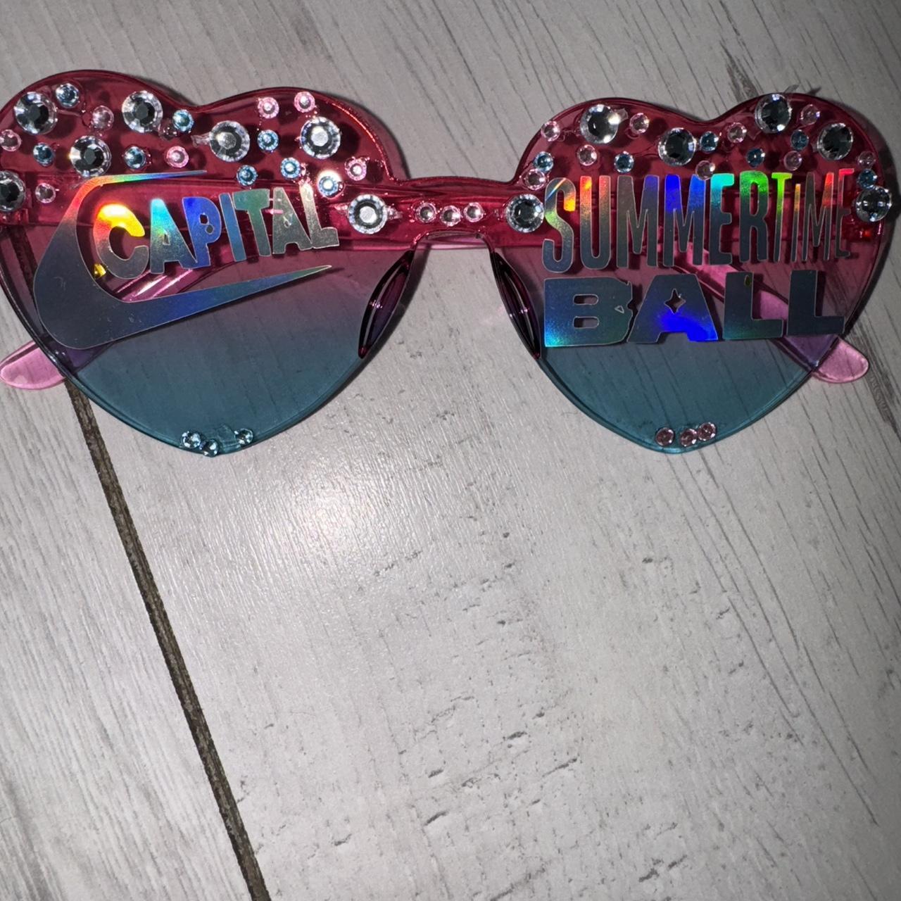 Pink sunglasses with Sabrina carpenter logo | Depop