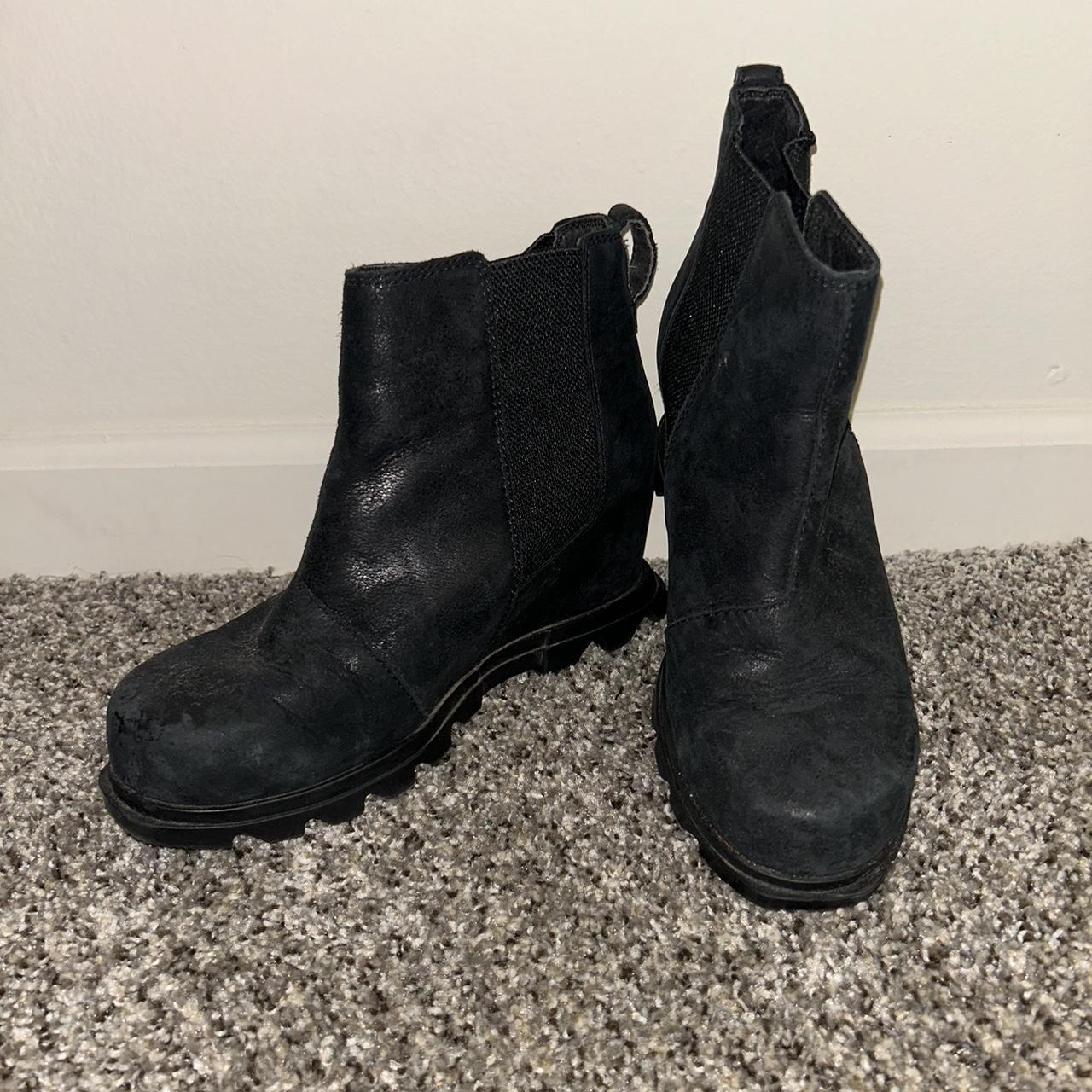 sorel black wedge boots
