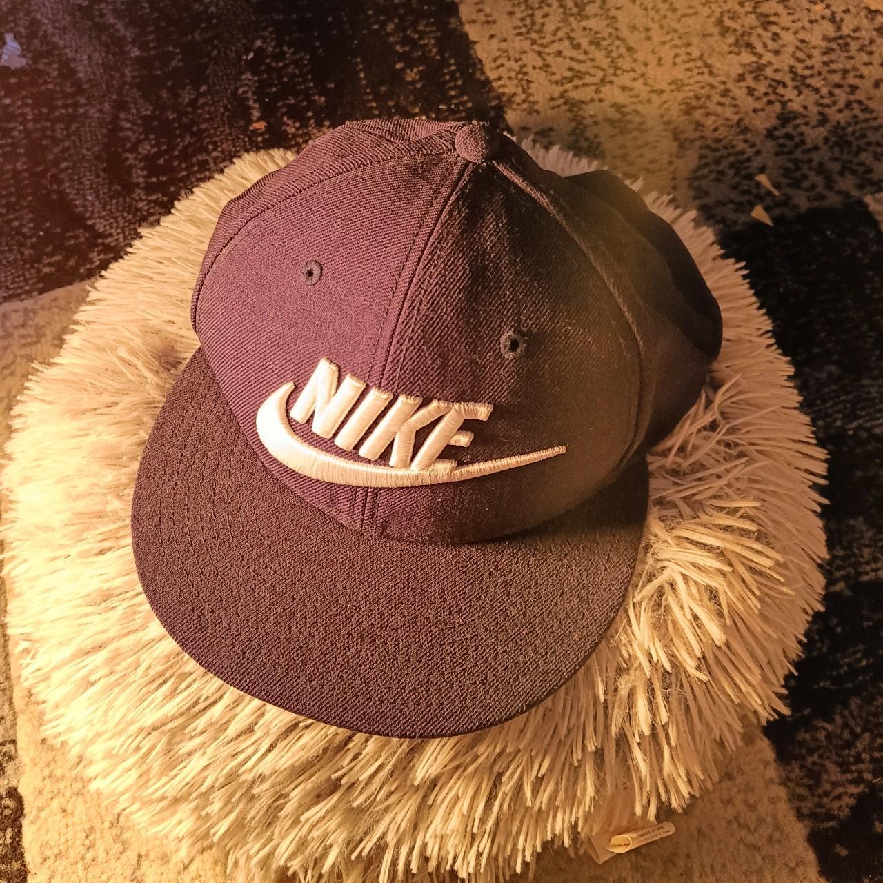 mens navy nike cap