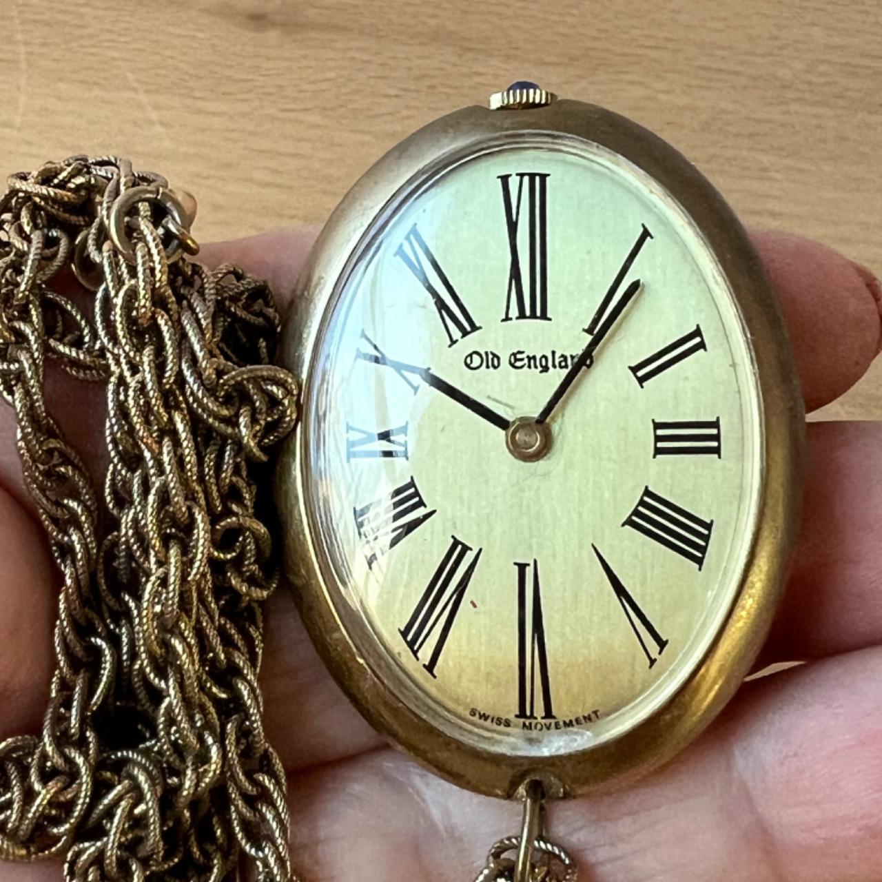 VINTAGE OLD ENGLAND OVERSIZED OVAL MECHANICAL