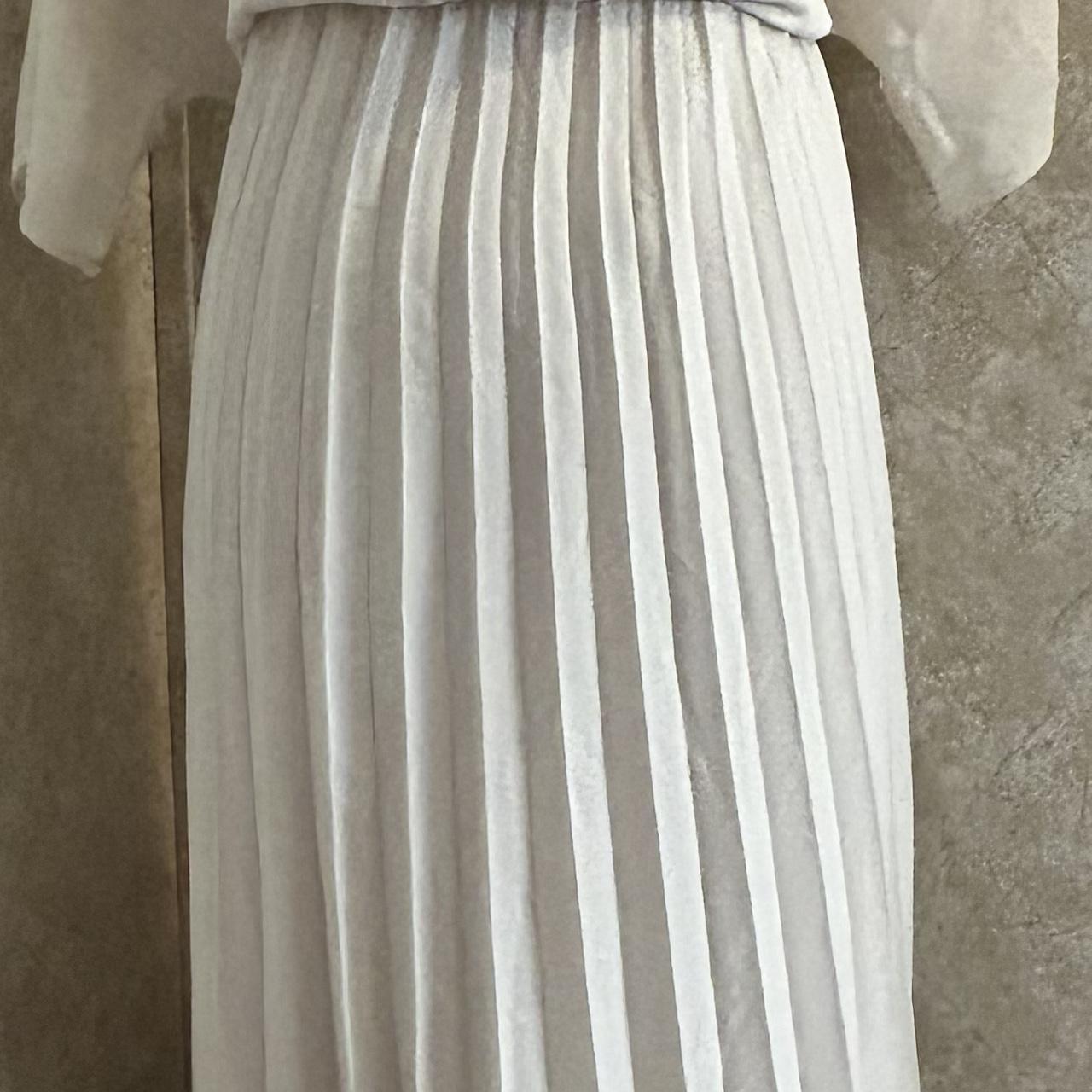 White pleated Halogen Dress Absolutely stunning Depop