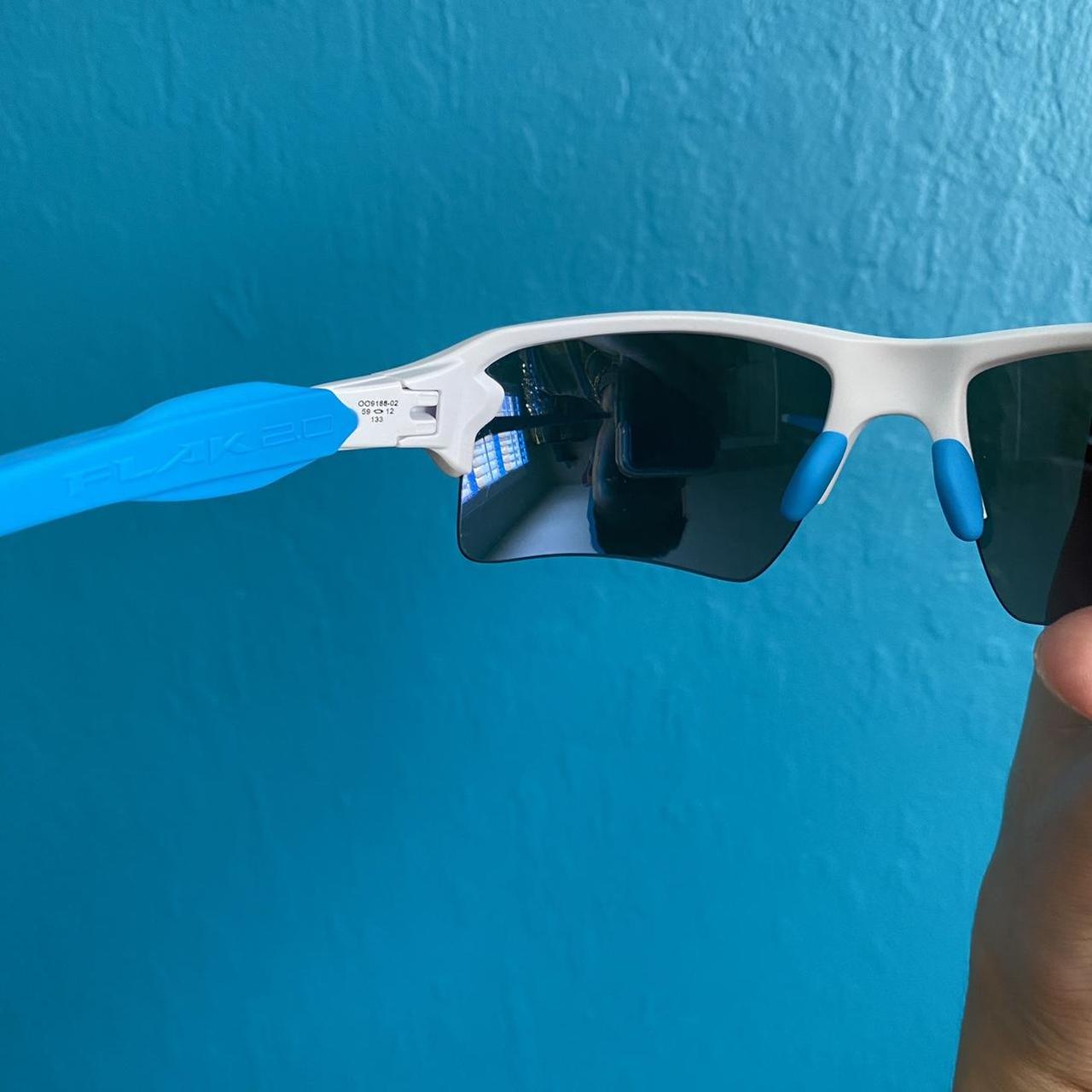 New Oakley Flaked Sunglasses
