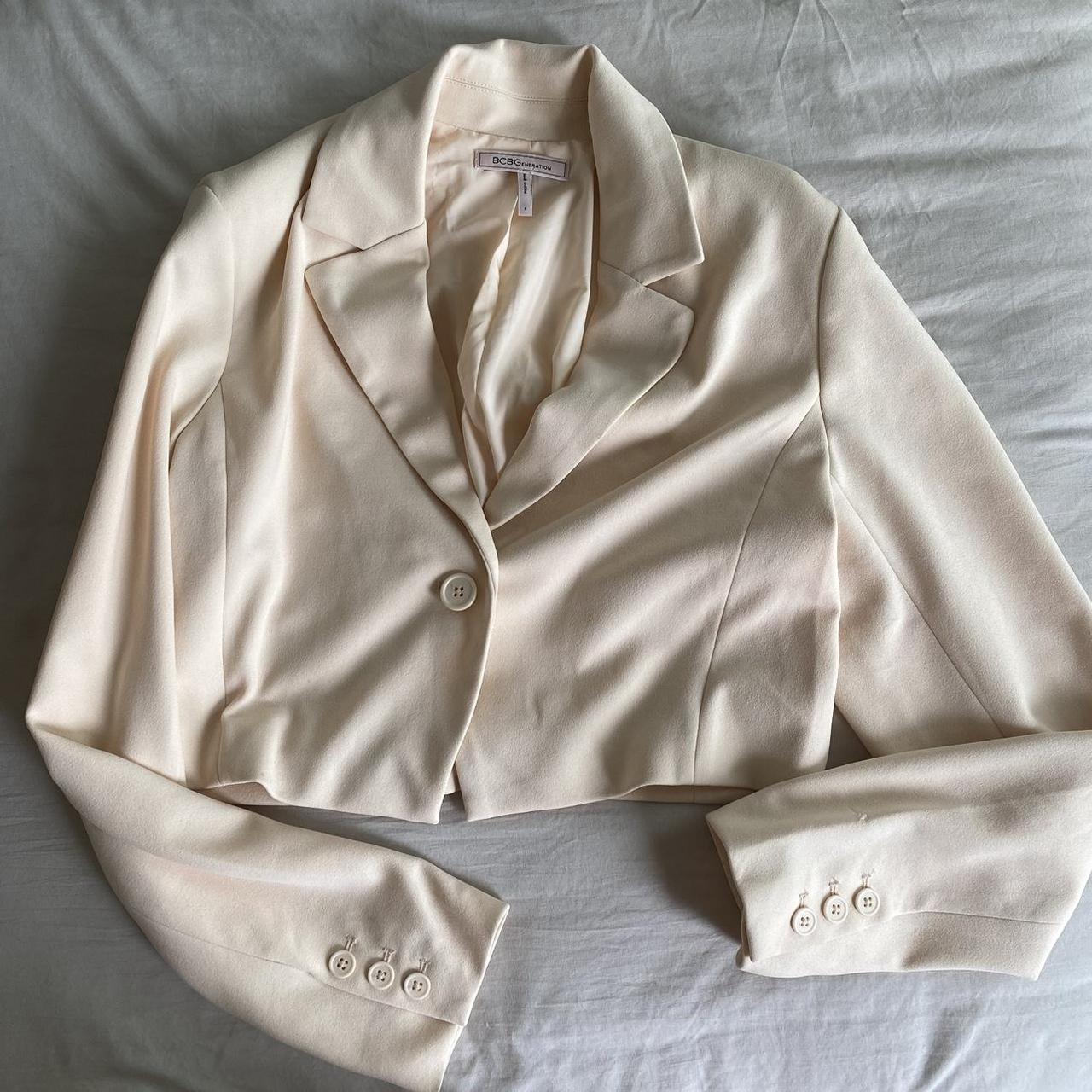 BCBG Generation cream cropped blazer
