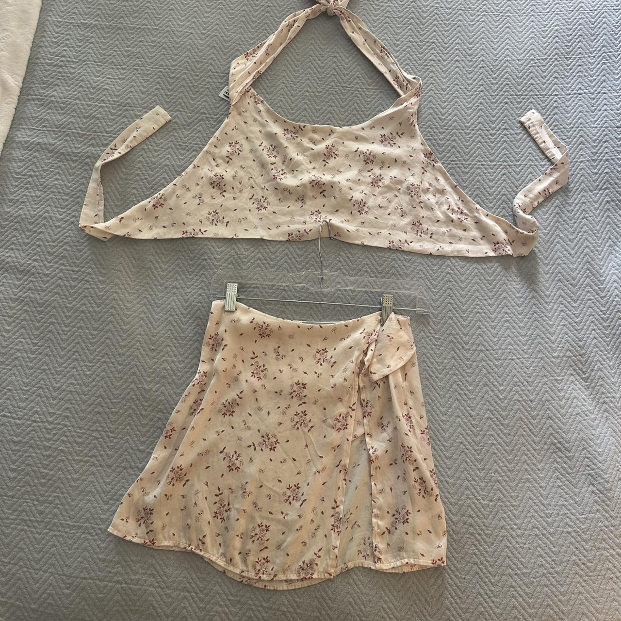 item listed by foxyfinds444