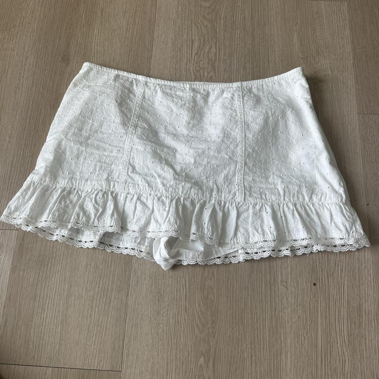 item listed by foxyfinds444