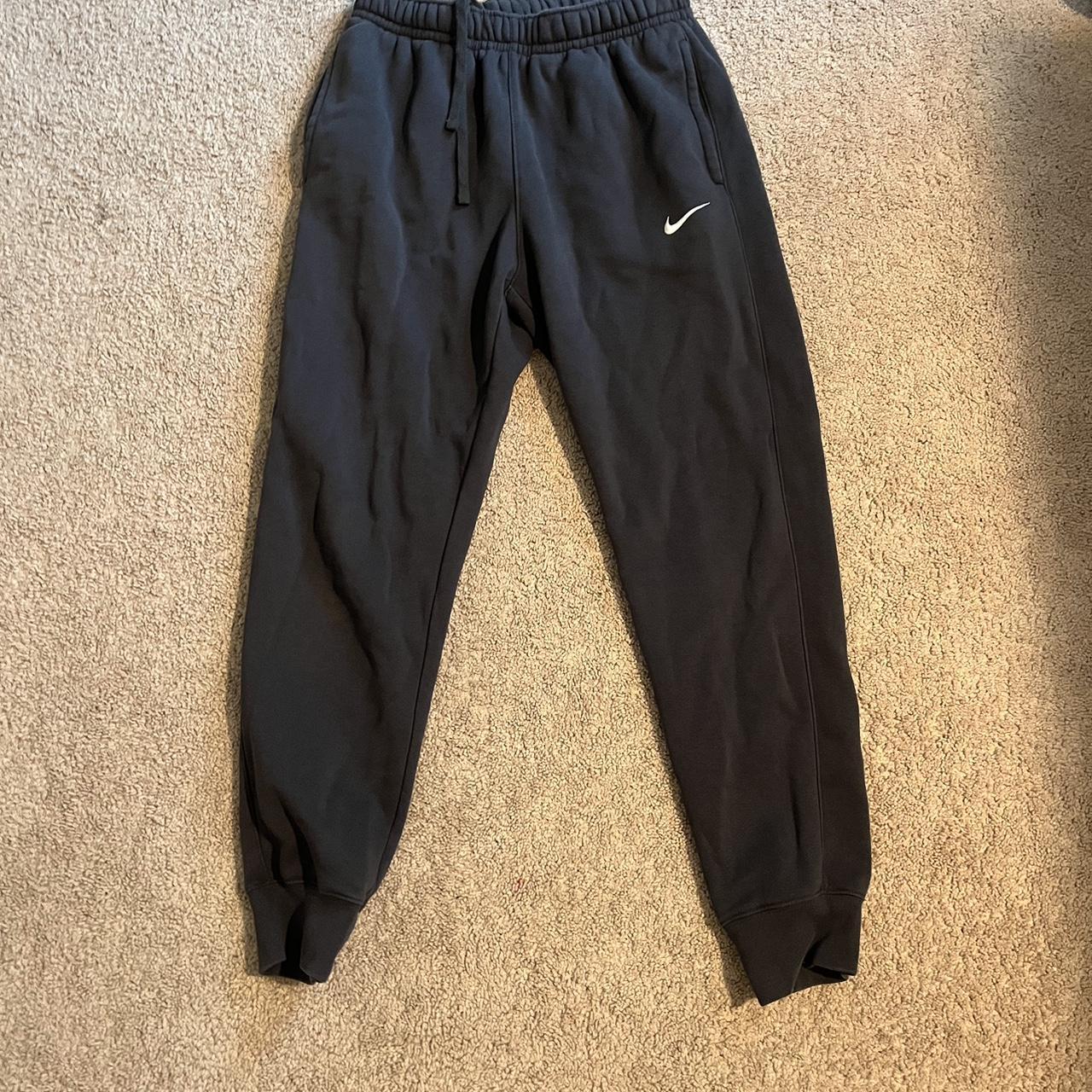 nike joggers depop