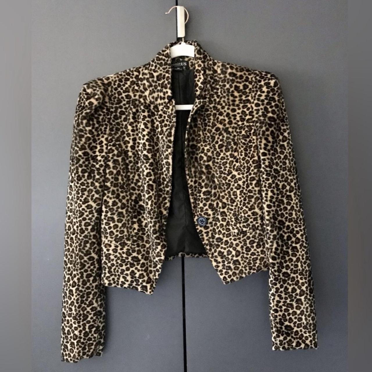 90s VINTAGE Cheetah Print Plush Blazer Super cute... - Depop