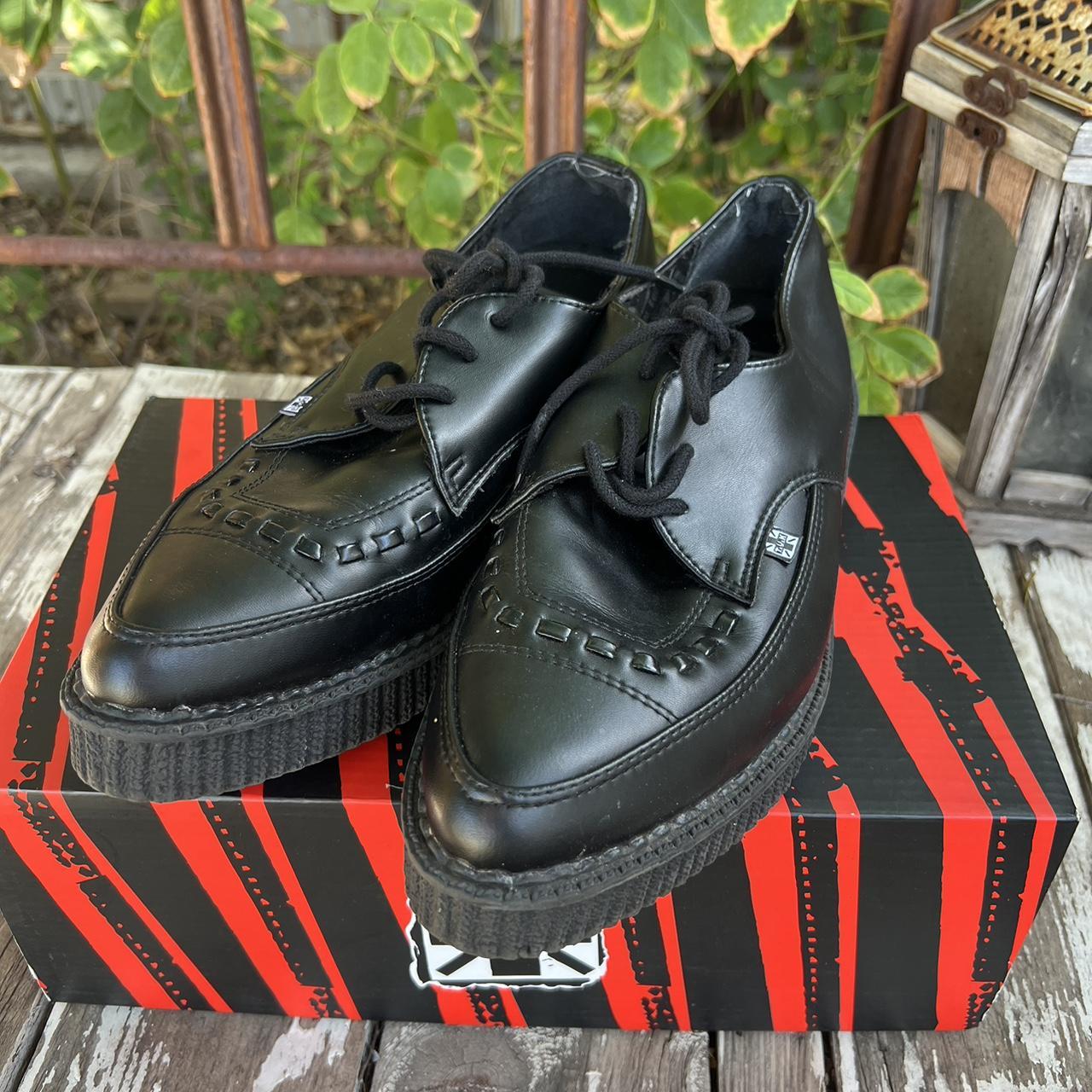 Pointed toe creepers deals