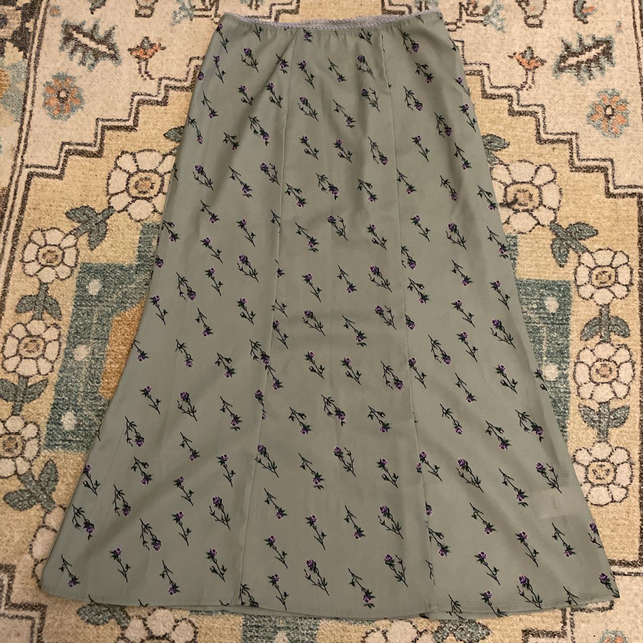 Unif Wist skirt Size Small Super flattering mid... Depop