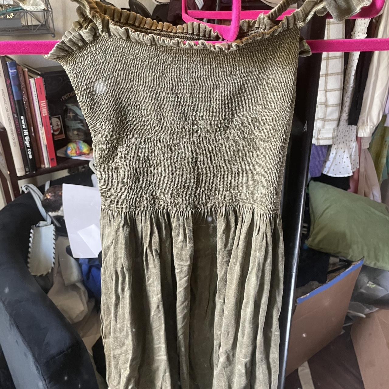 item listed by ericadreadsvgas