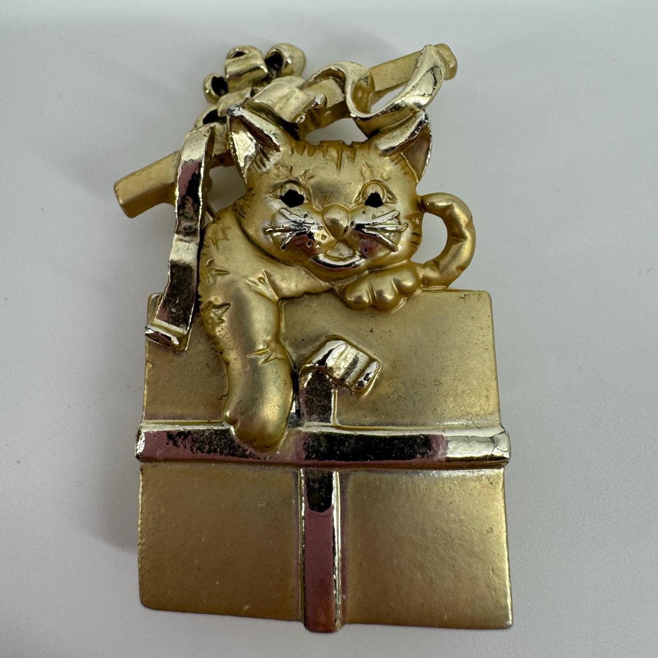 Source Unknown Women's Brooch - Gold – AJC Vintag… - image 1