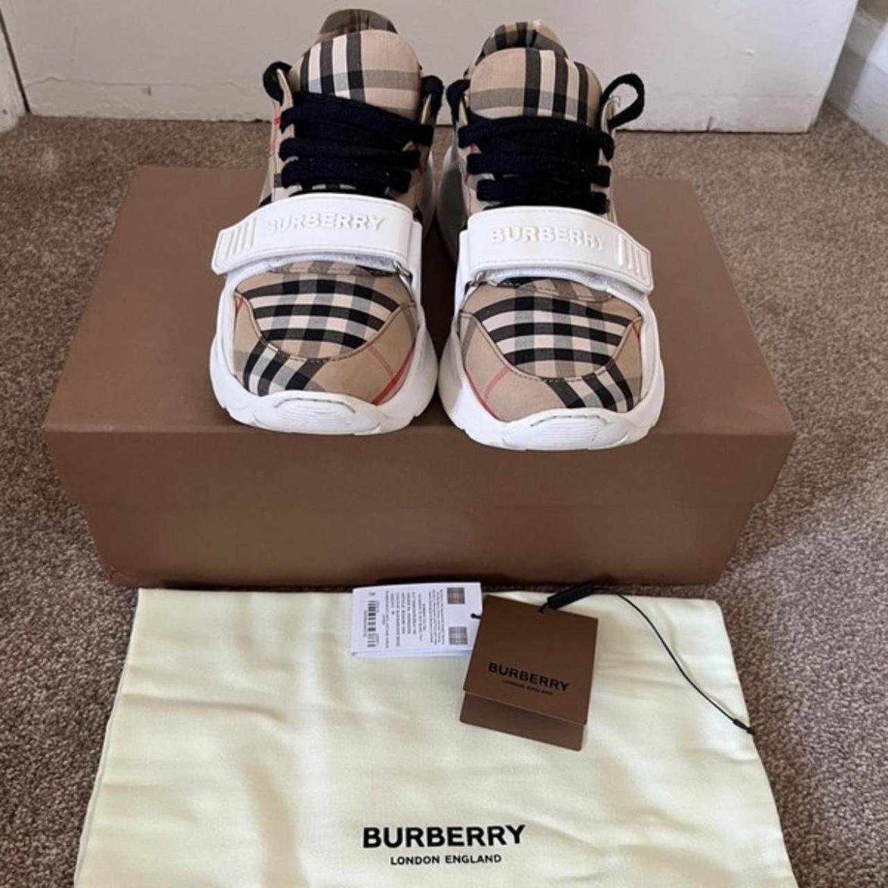 Burberry shoes size 5 best sale