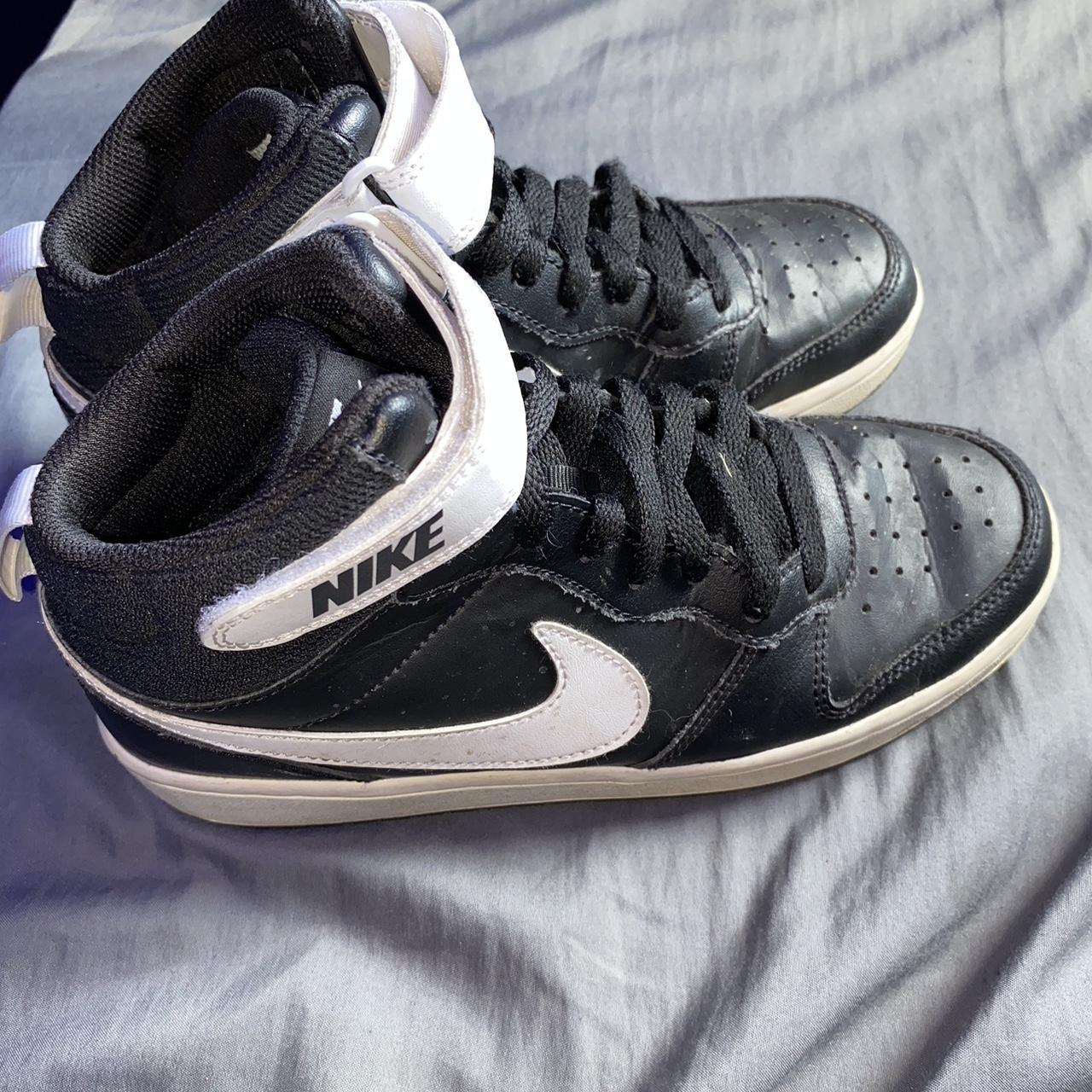 black velcro nike trainers