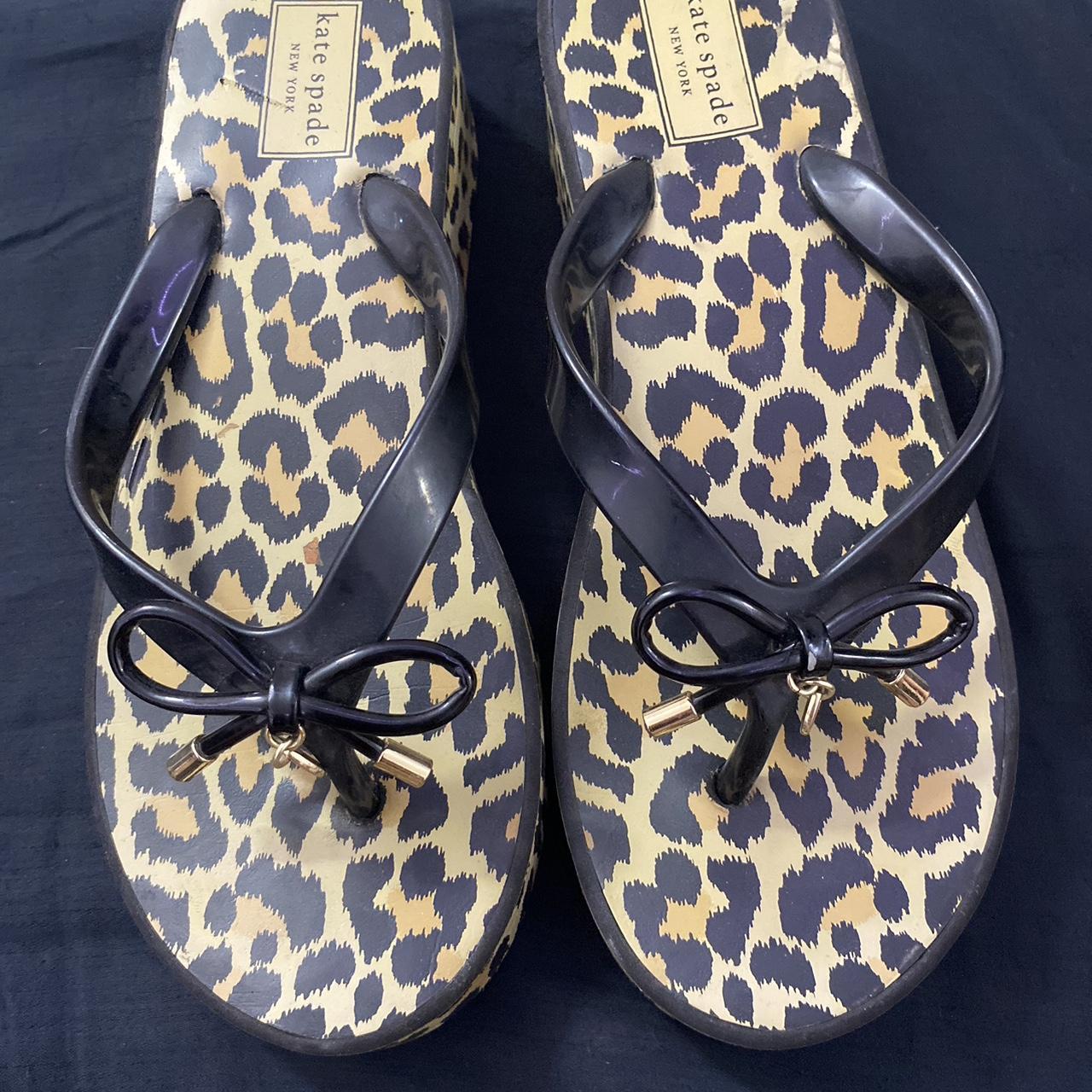 Kate Spade New York black and tan leopard print flip. Depop