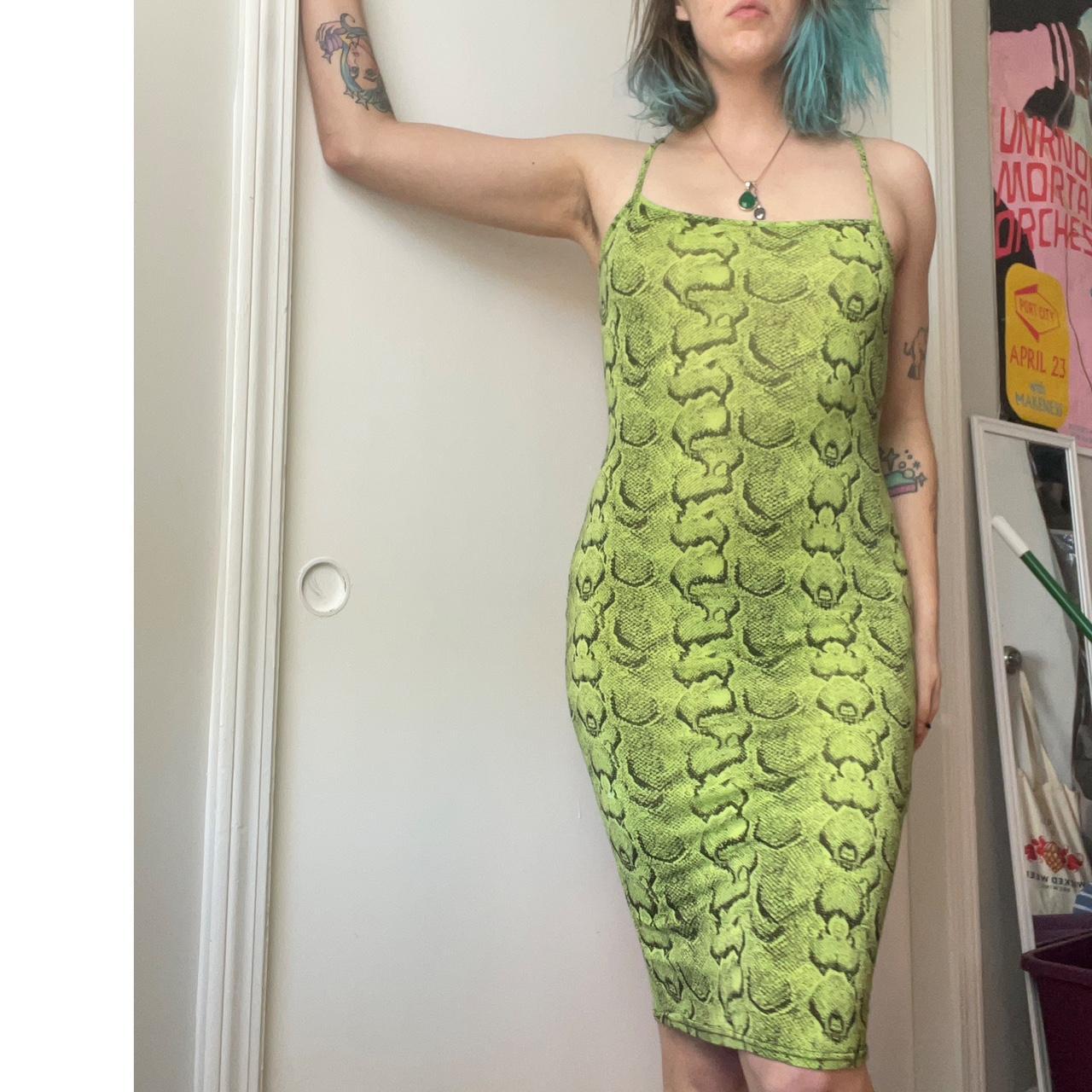 Green snakeskin bodycon dress best sale