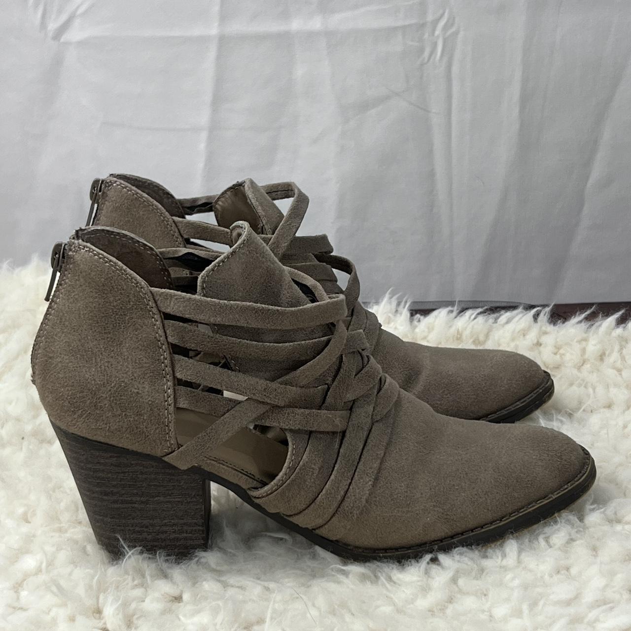 Fergalicious jillie ankle bootie best sale