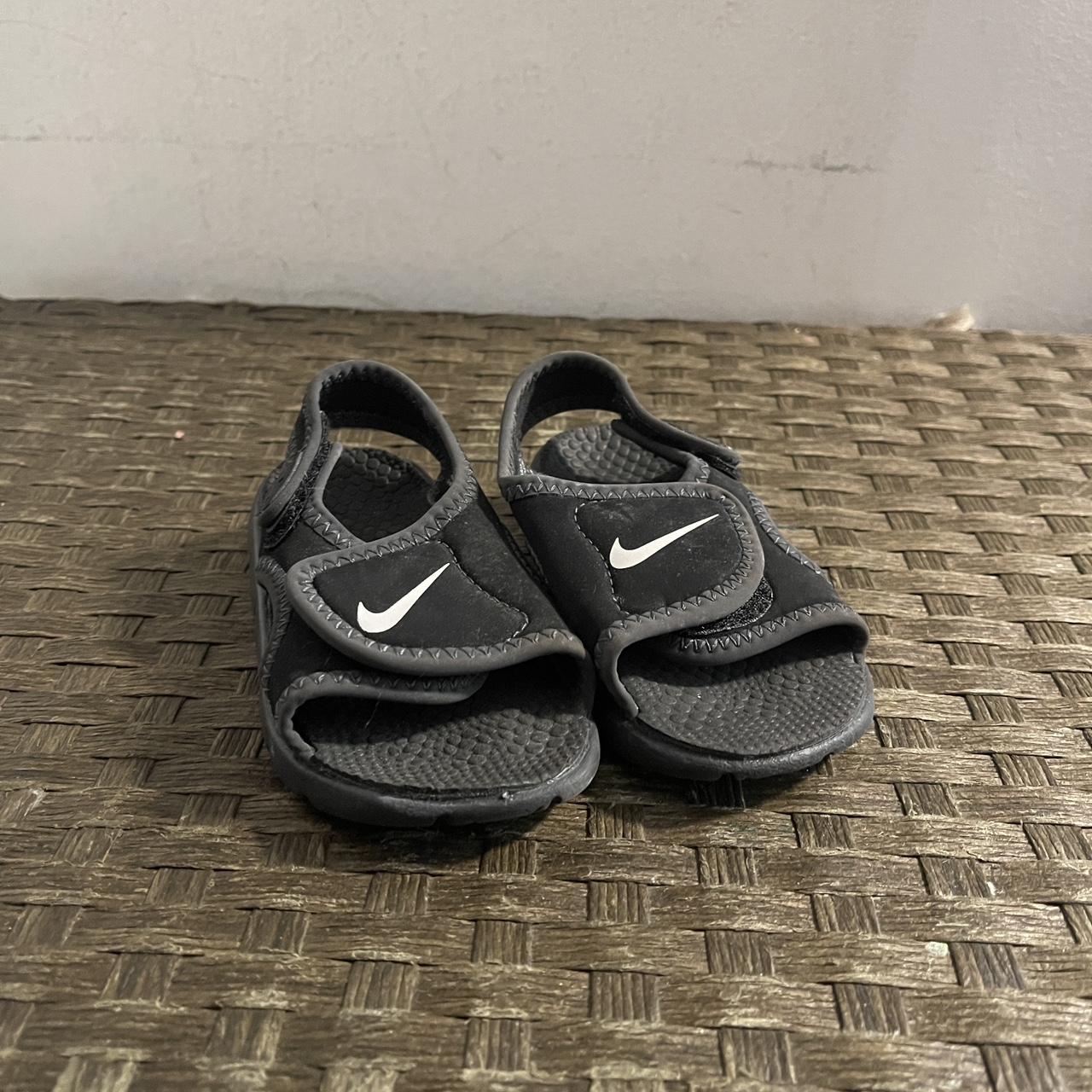 Baby boy Nike sandals size 6C. Comes as shown in the