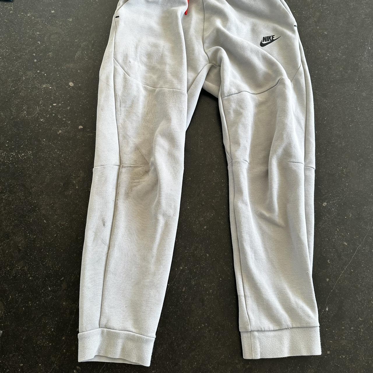 size tech fleece