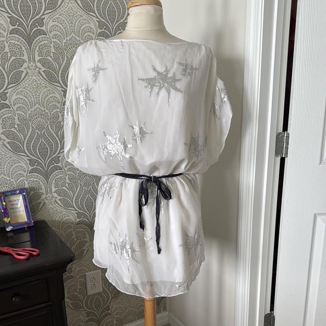 item listed by avelloa