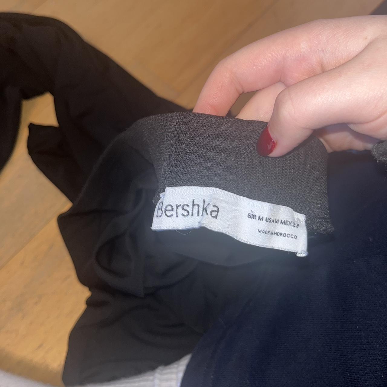 Bershka EUR M USA M MEX28 - トップス