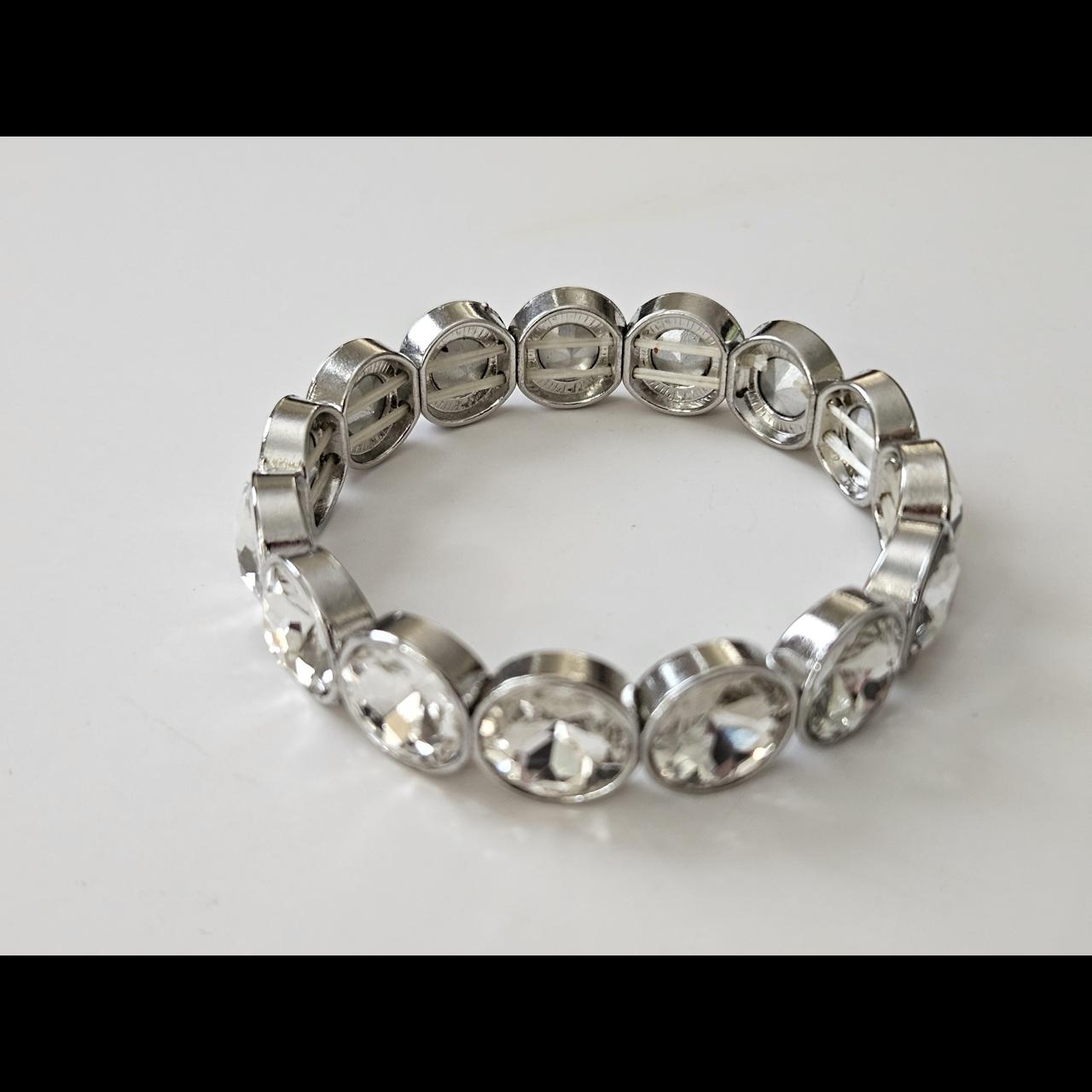 item listed by liz890_b