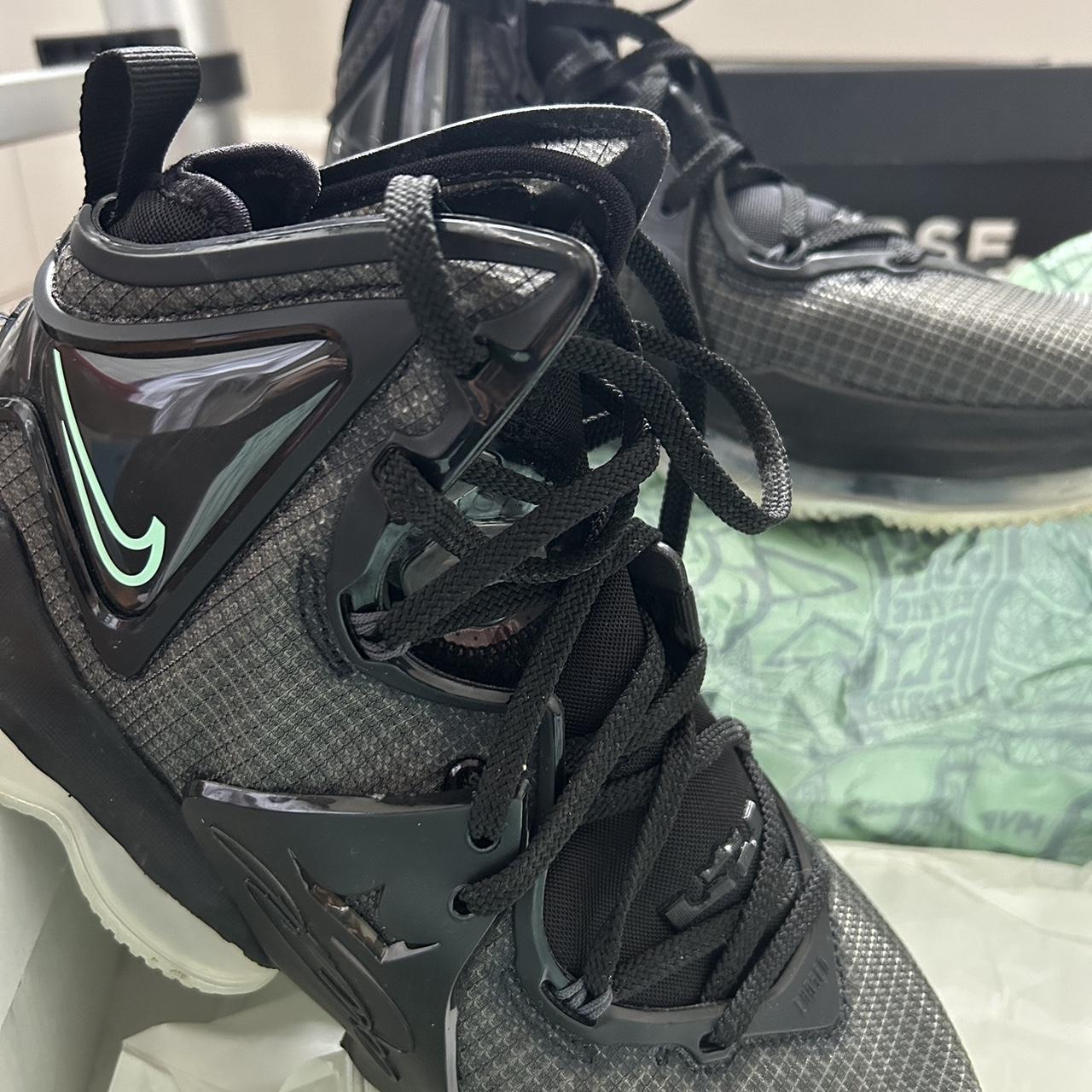 Lebron 19 Black store Green Glow