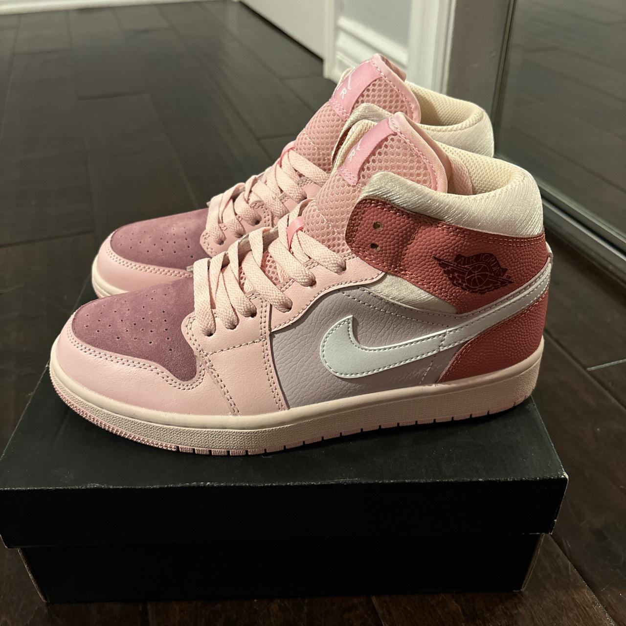 JORDAN 1 cheapest DIGITAL PINK