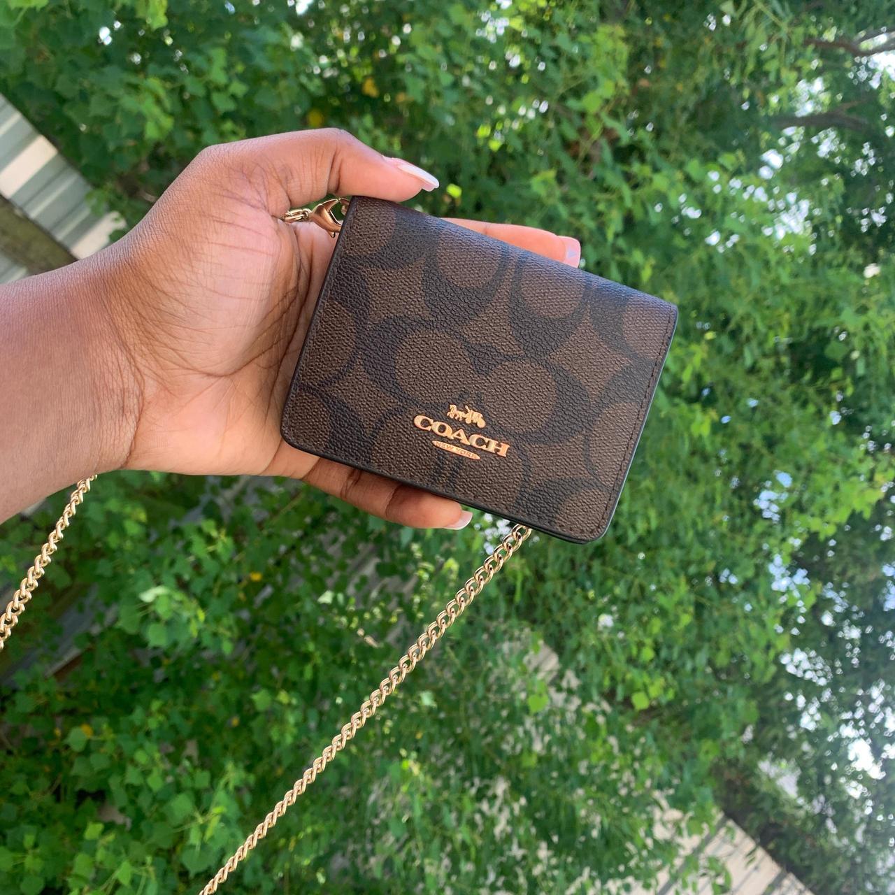 Chain Coach Wallet Women's Small -Authentic -chic Coach Chain