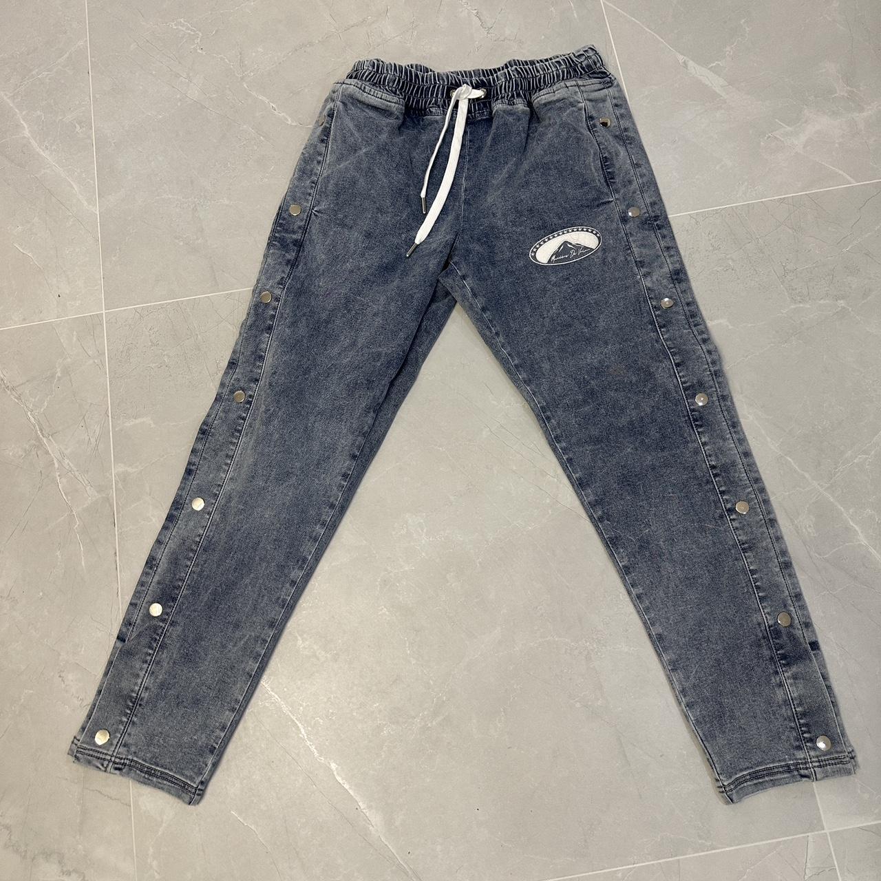 item listed by dhilannn