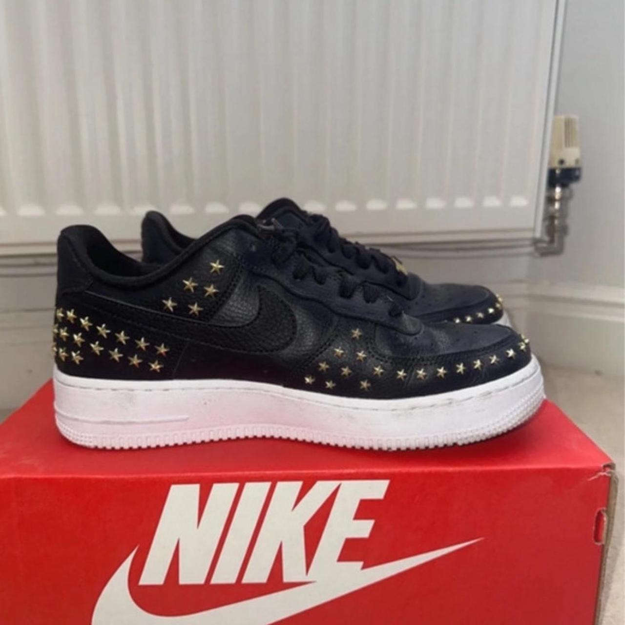 Black air force 1 with stars best sale