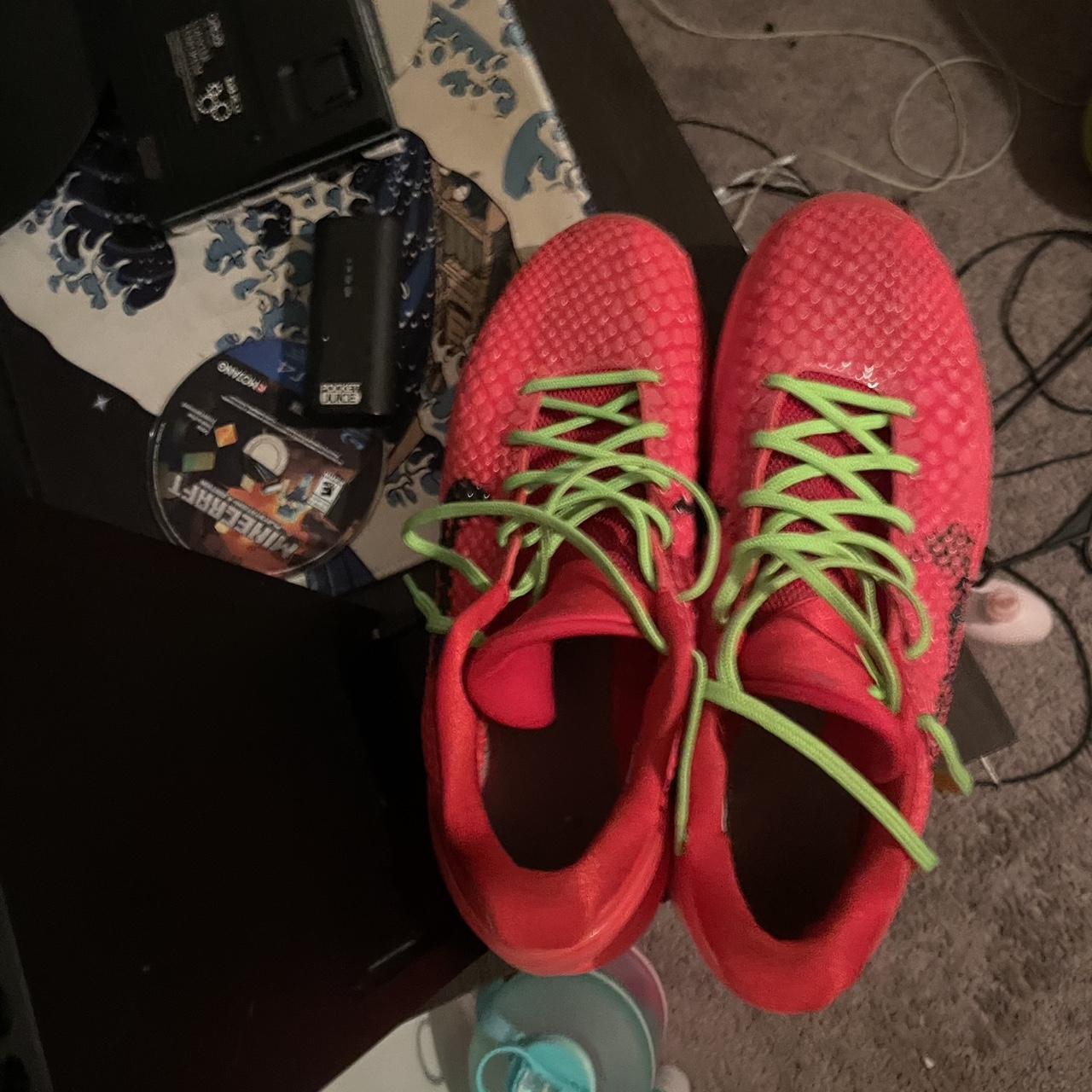 Reverse Grinch kobes. I don’t hoop nomore Depop