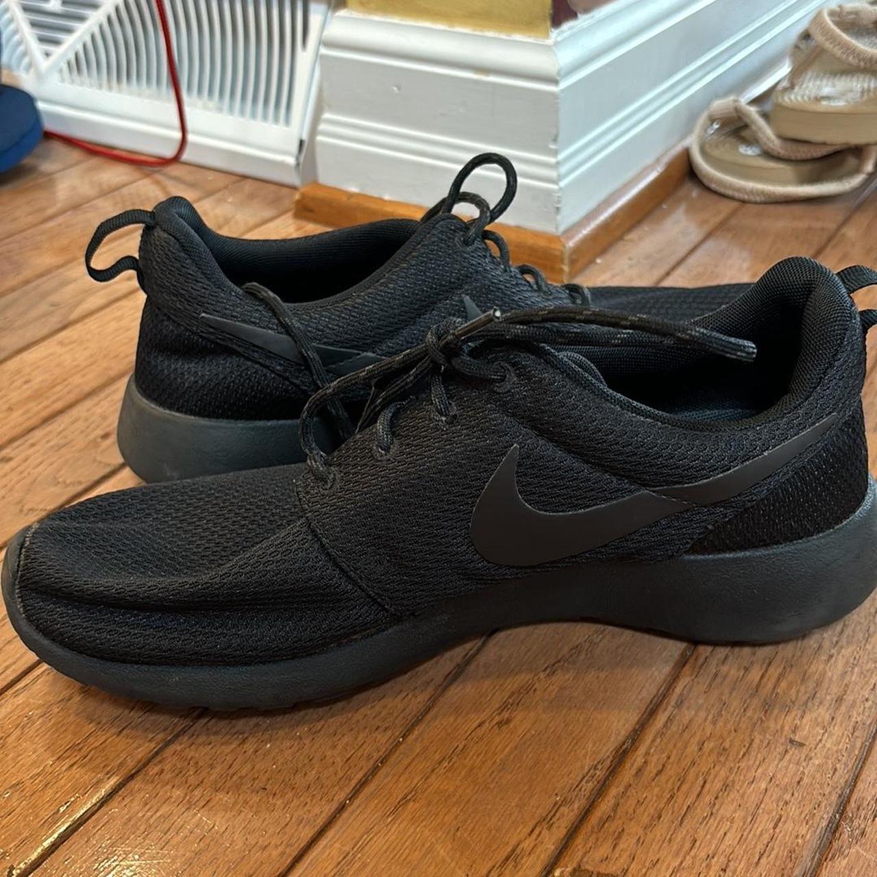 Nike all black Roshe Run trainers women s size 9 Depop