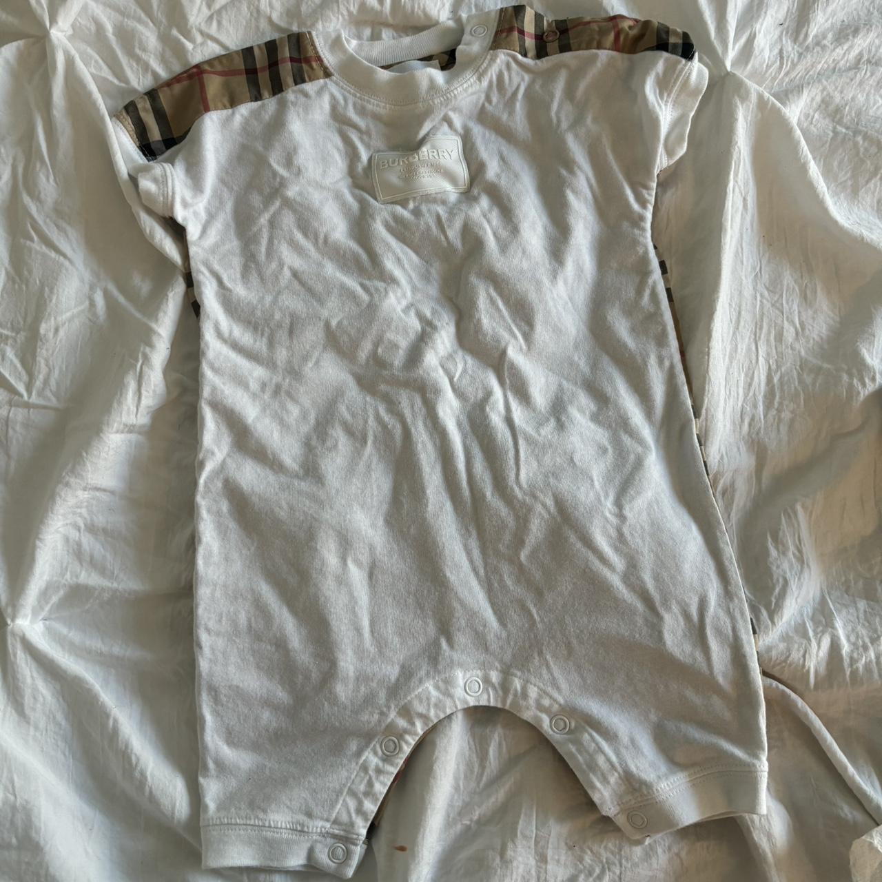 Burberry 3 2024 month onesie