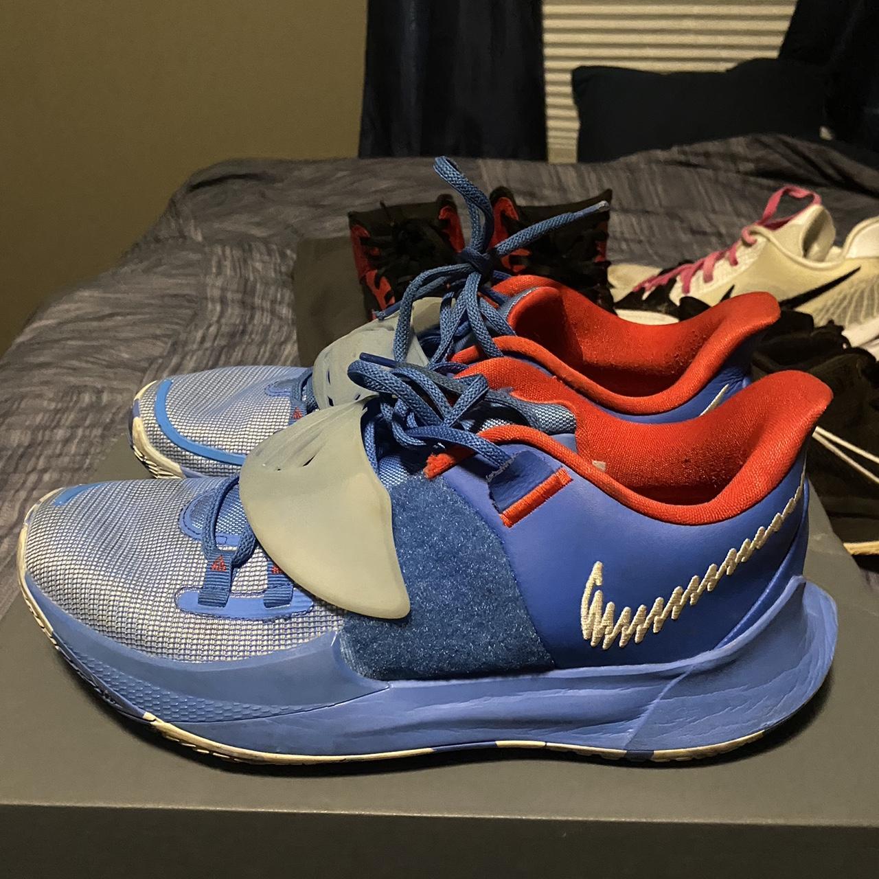 kyrie 3s