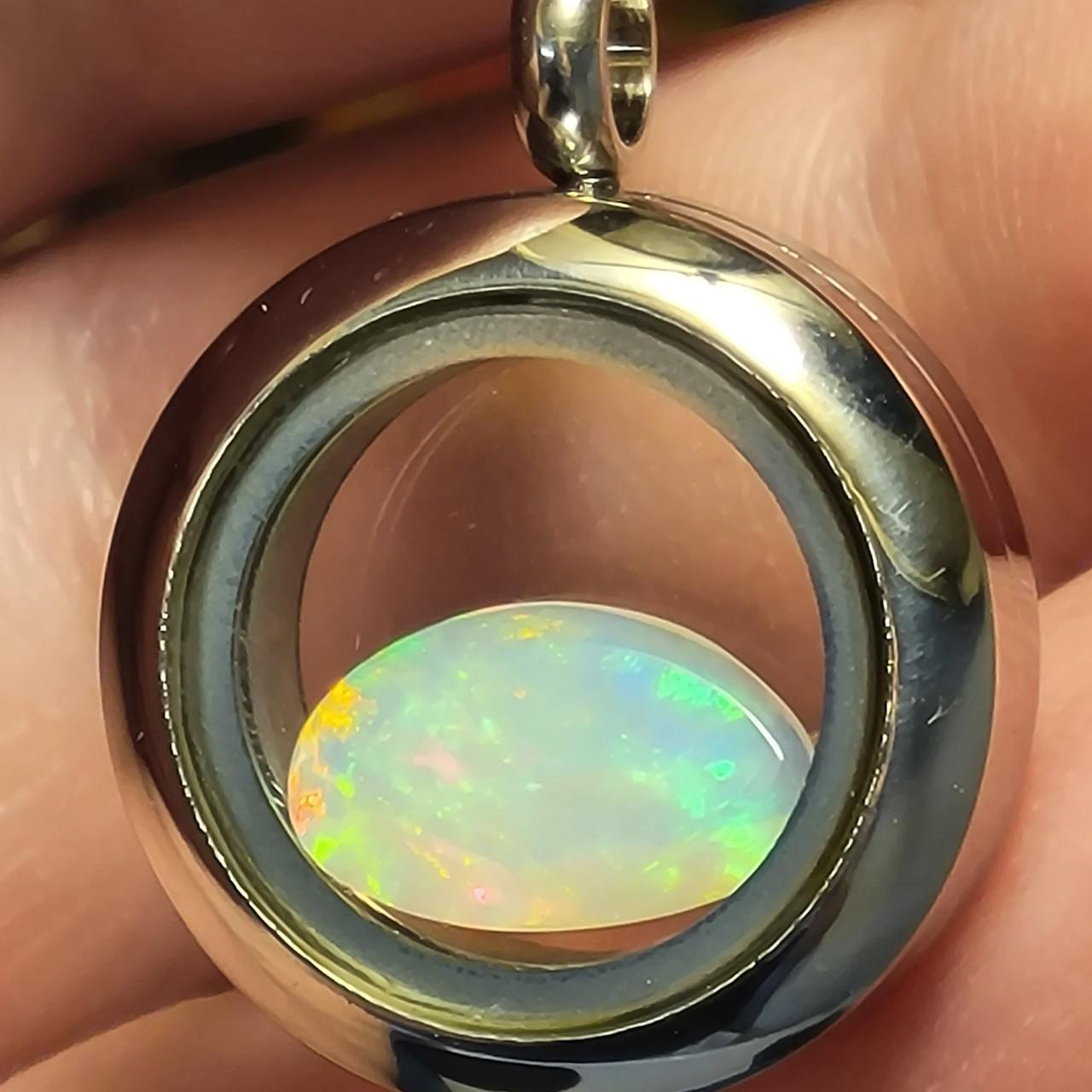 item listed by diamonds_gems