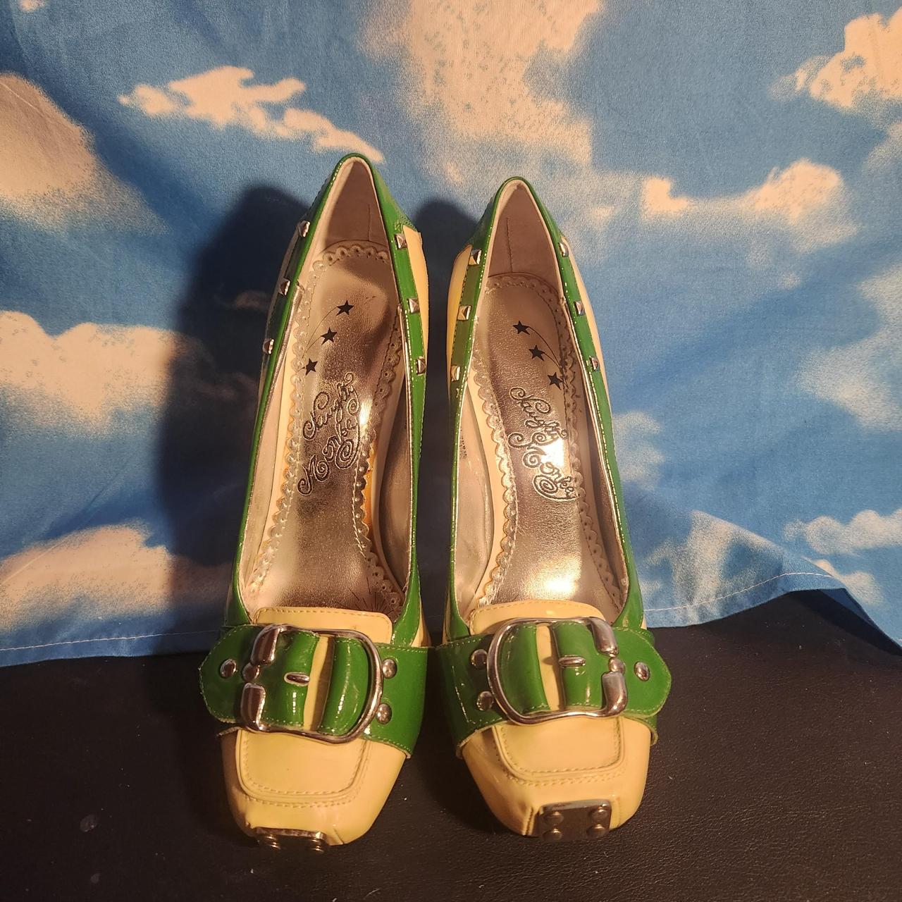 item listed by retrorevampvintage