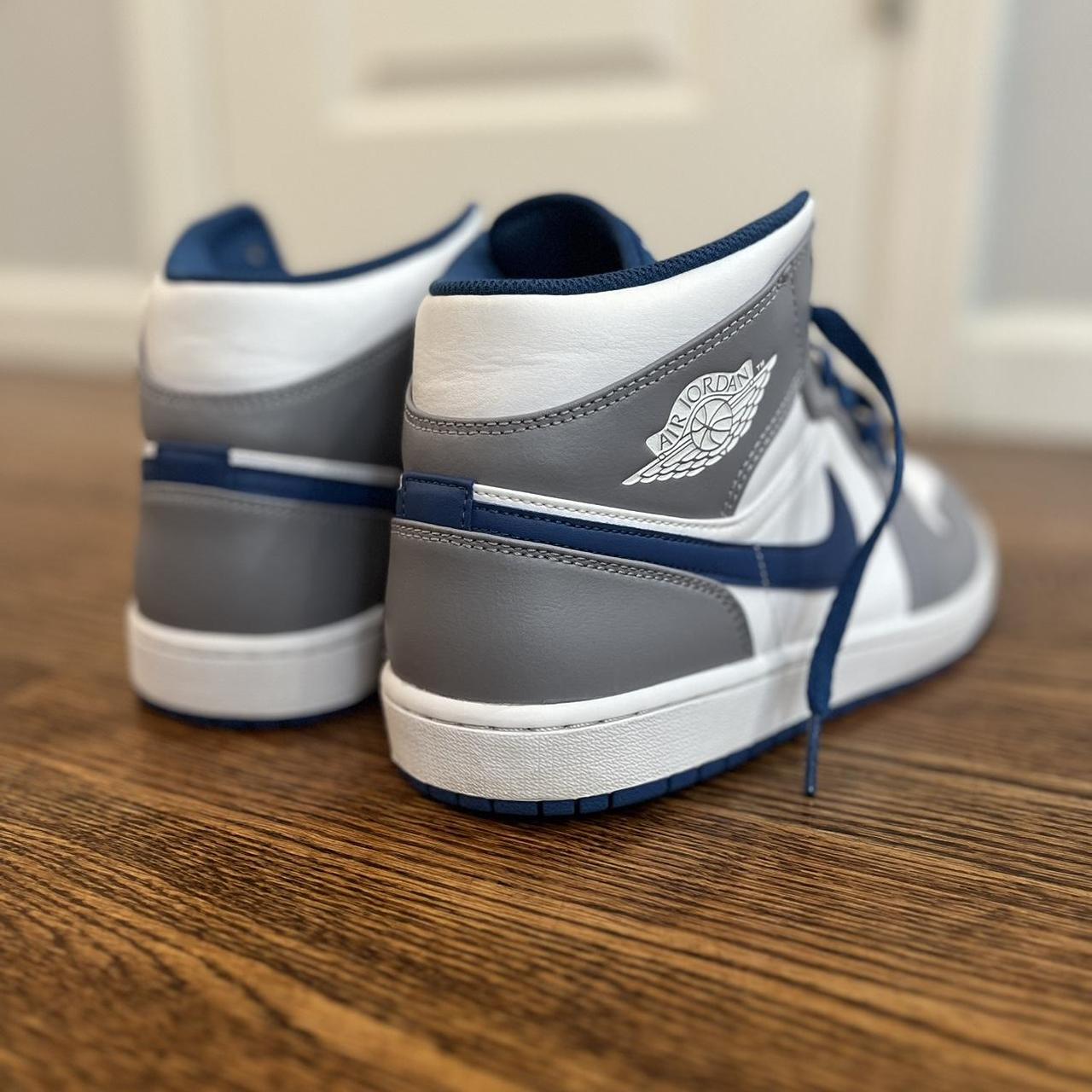 Air Jordan Mid 'Cement True Blue'