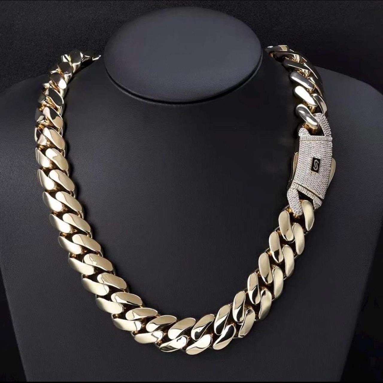 item listed by icedoutlondon