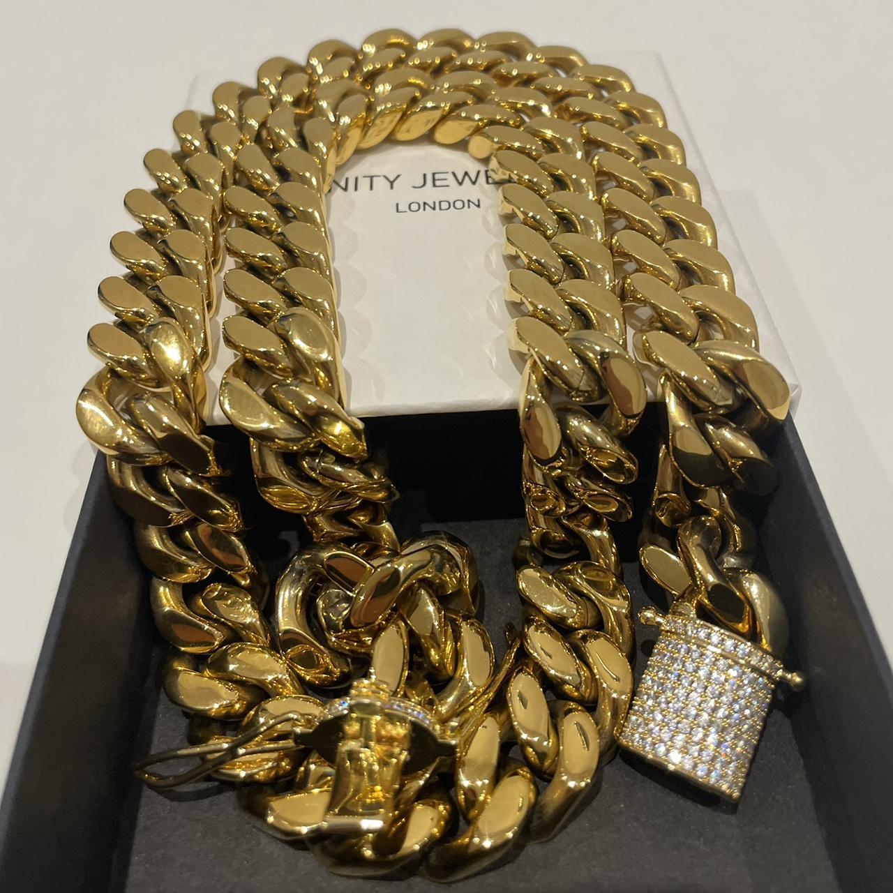 item listed by icedoutlondon