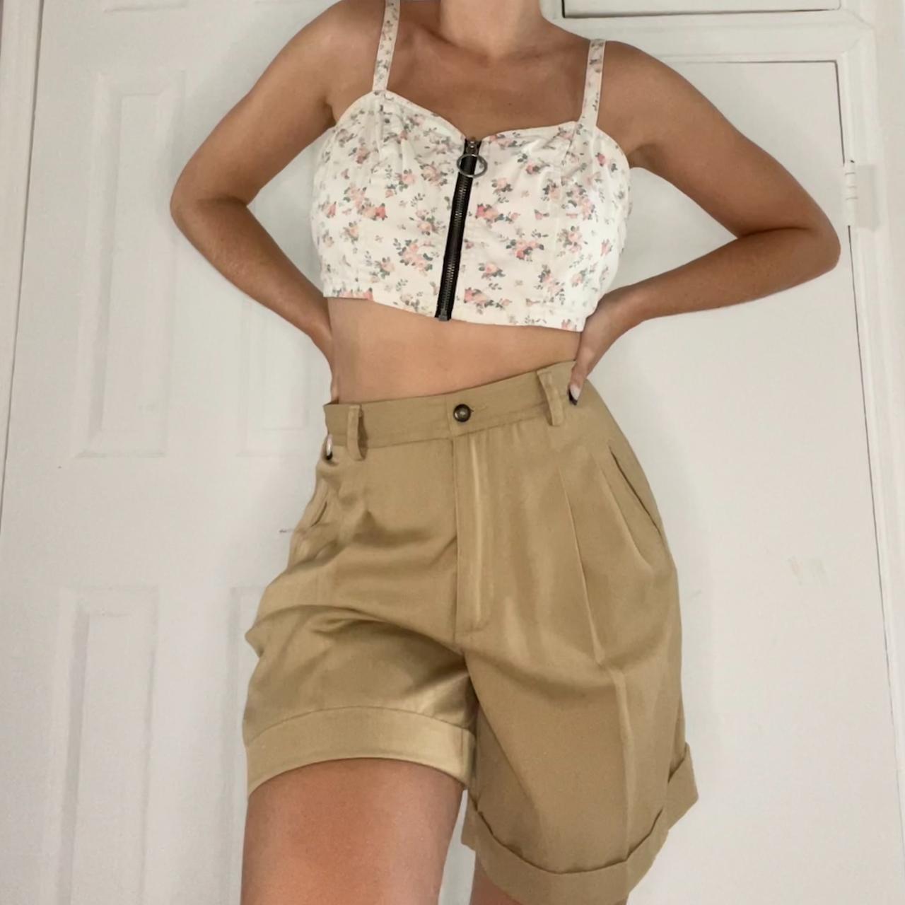 Mid thigh khaki shorts online