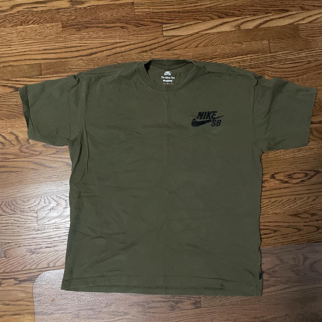 olive green nike shirt mens
