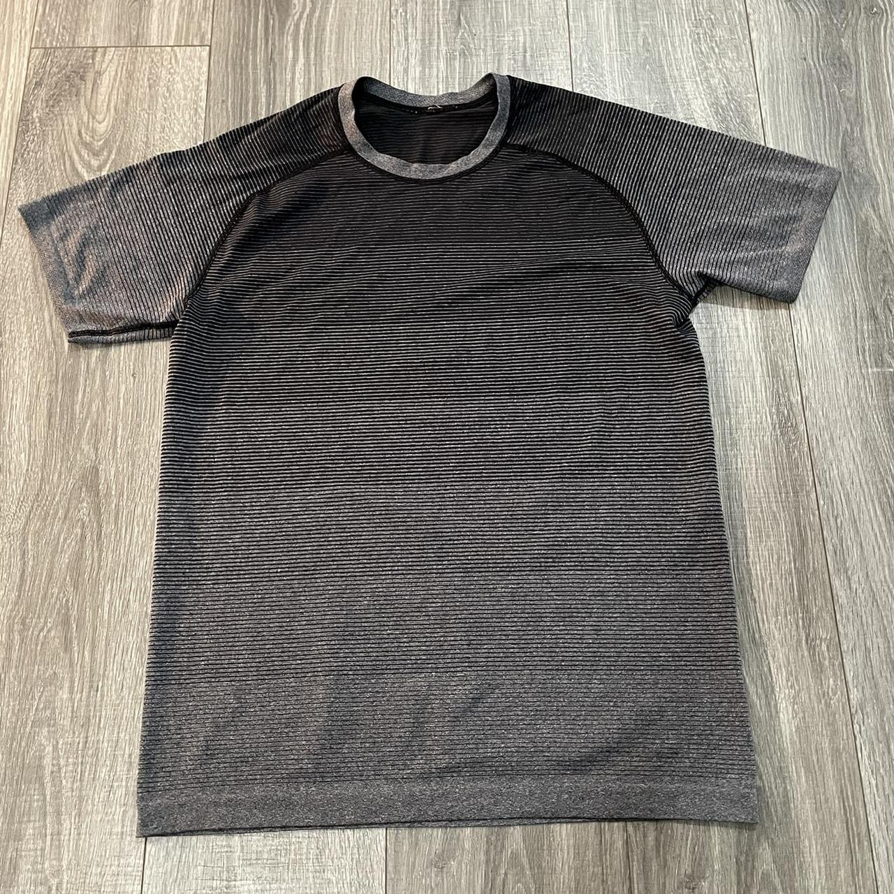 Lululemon T-shirt size medium - Depop